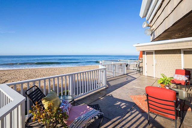 One of the most beautiful properties in Santa Cruz and it&rsquo;s available NOW!! Tag a friend you&rsquo;d love to sit out and enjoy this view with!!!
.
.
.
.
.
.
#santacruz #santacruzbeachboardwalk #santacruzlife #santacruzlivin #santacruzliving #sa