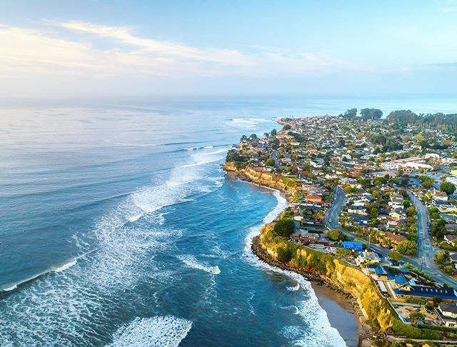 It&rsquo;s going to be an unbelievably gorgeous day in Santa Cruz! There&rsquo;s no way this isn&rsquo;t the best place in the world to live... What fun adventures do you all have lined up this weekend?
.
.
.
.
.
.
#santacruz #santacruzbeachboardwalk