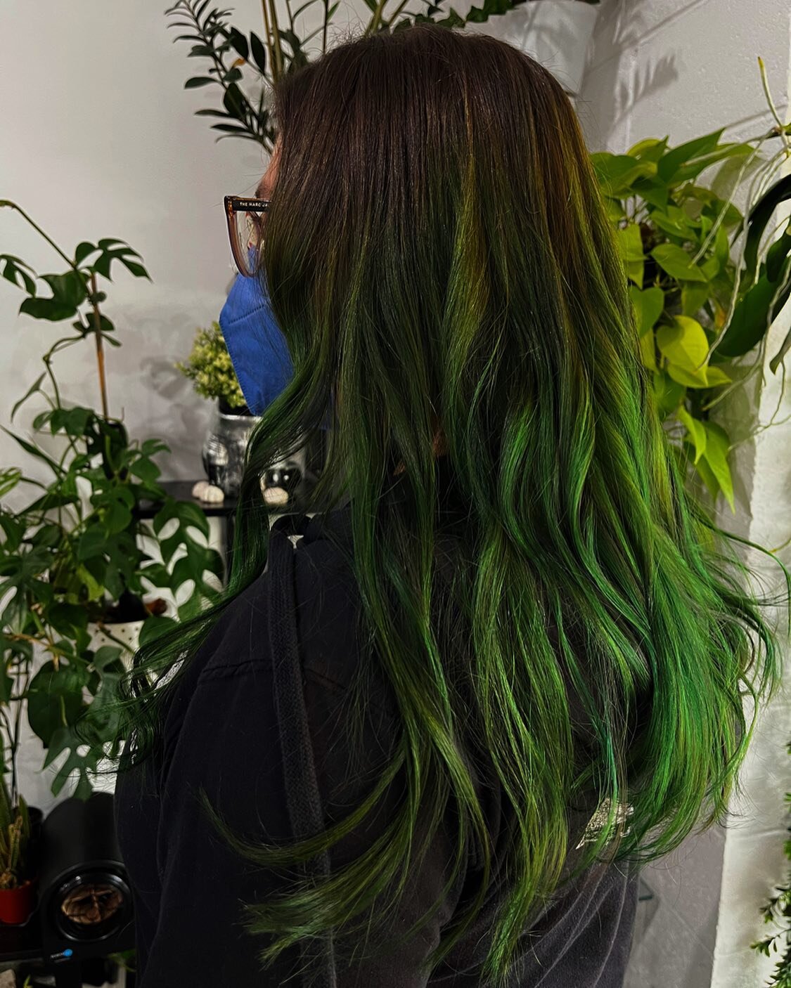 can&rsquo;t thank Brittany enough for being a model!!! loving this green so much 🍀💚
&bull;
&bull;
&bull;
&bull;
&bull;
&bull;
&bull;
#greenhair #urbanfringe #nc #salon #stylist #lovewhatyoudo #paulmitchellsalons #chapelhillsalon #colortransformatio