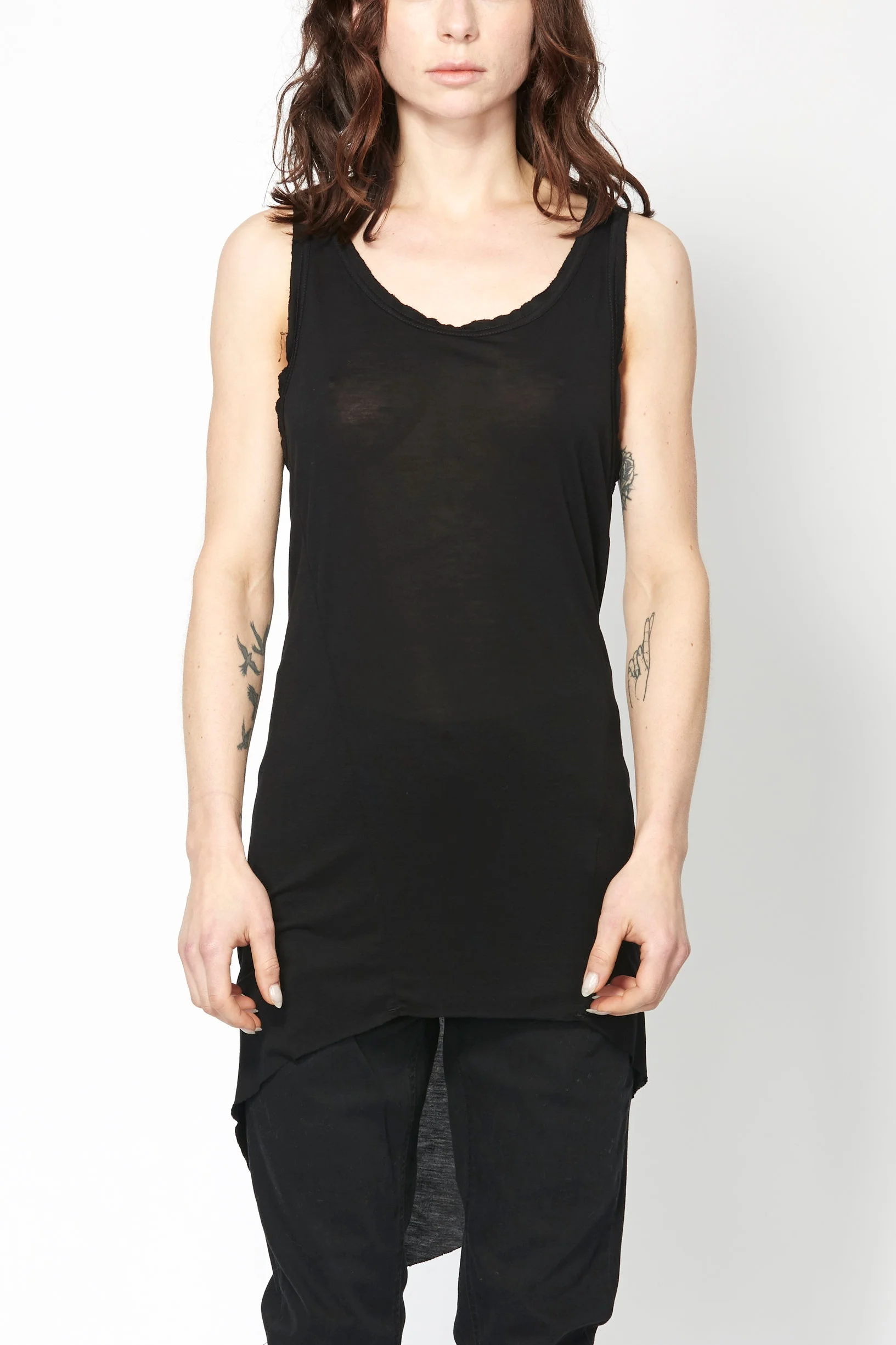 LLAW2017W_TOP04_BLACK_SLIM_TOP_02.jpg