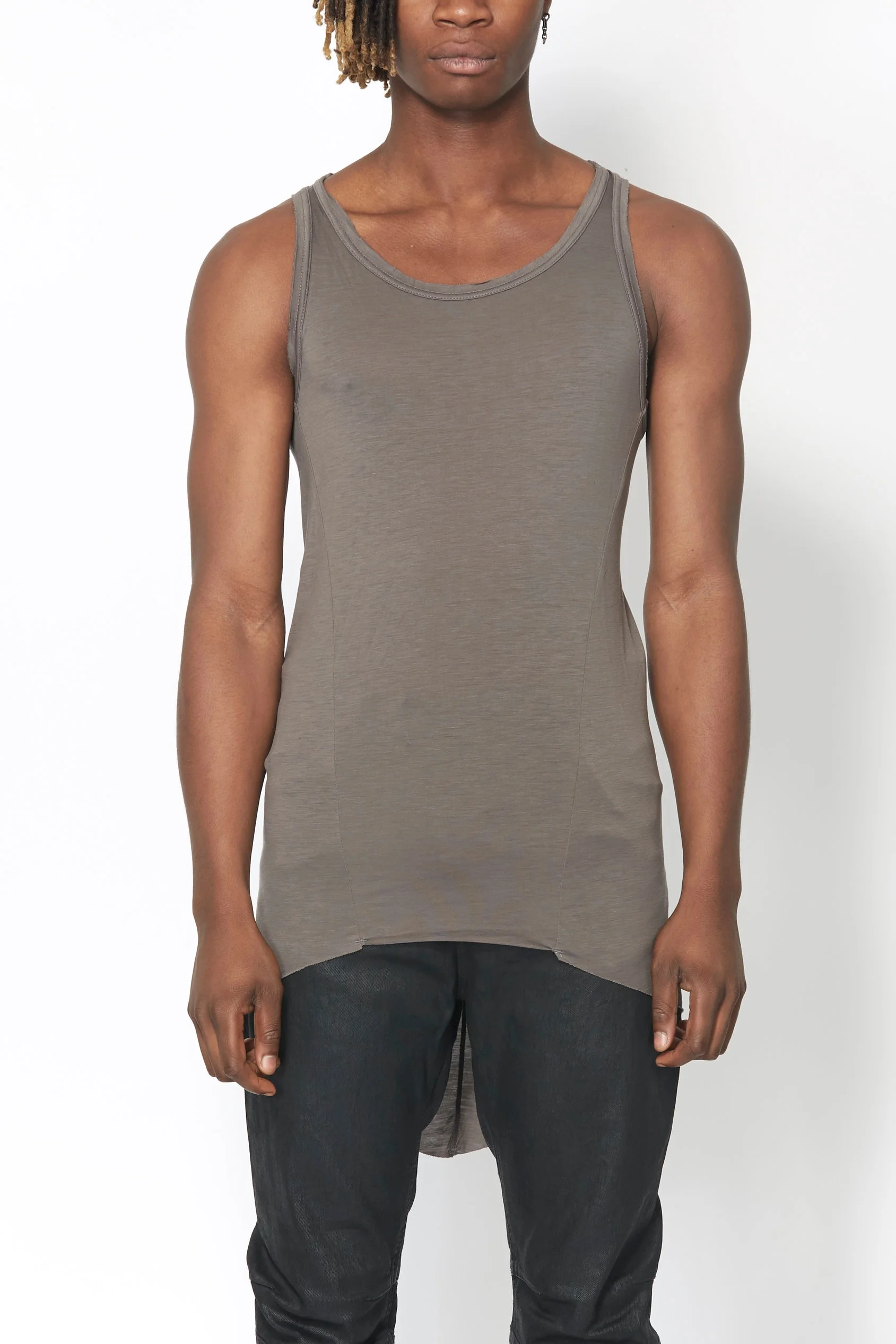 LLAW2017M_TOP03_CHARCOAL_SLIM_TANK_04.jpg