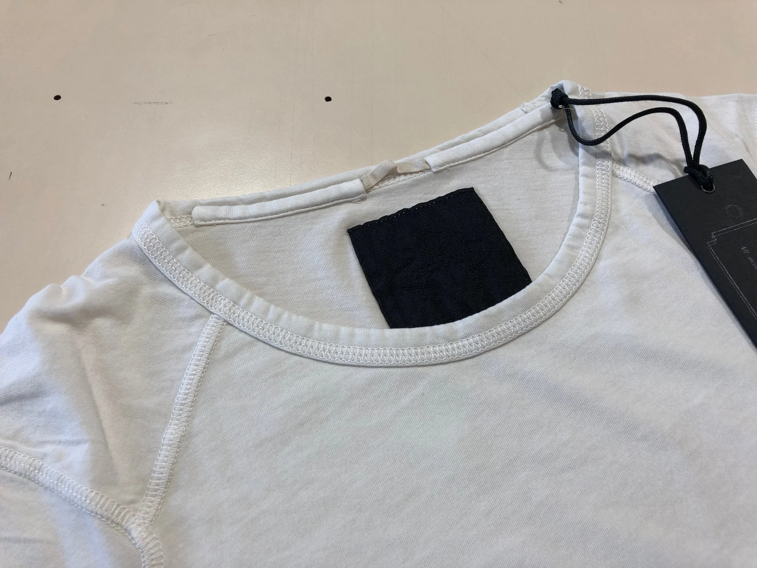 LLSS19M-TE01-C+%28Cotton%29+-+Classic+Enom+Tee-+Off-White-04.jpg
