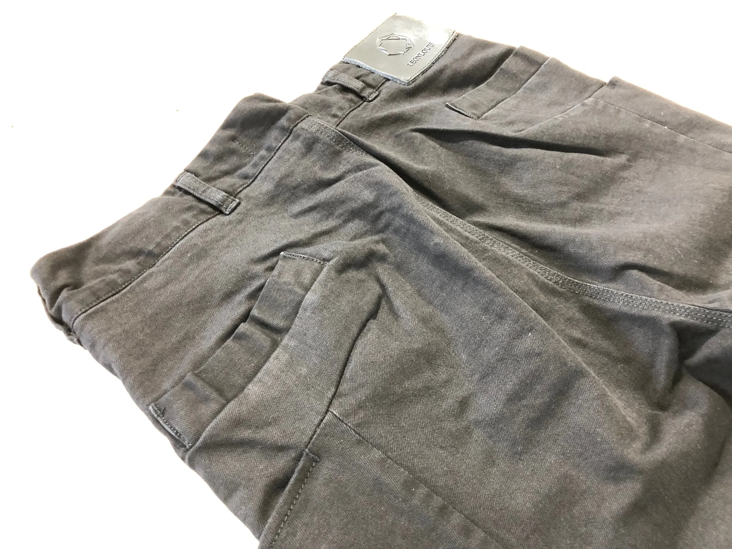 LLSS19M-JE02-Shaped-Line-Jeans-Black-07.jpeg