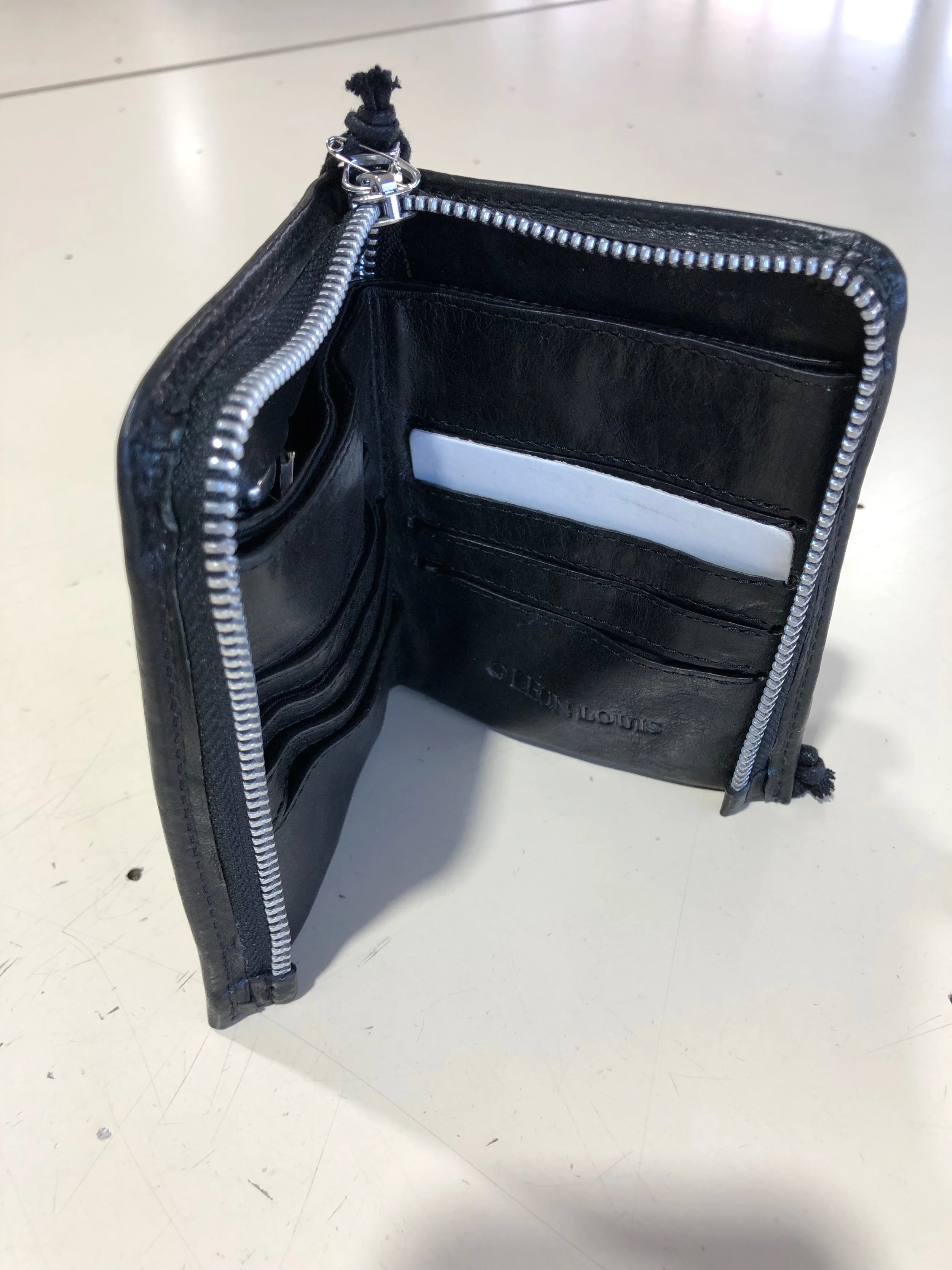 IMG_187LLSS19M-ACC03-Zip-Wallet-Black-04.jpeg