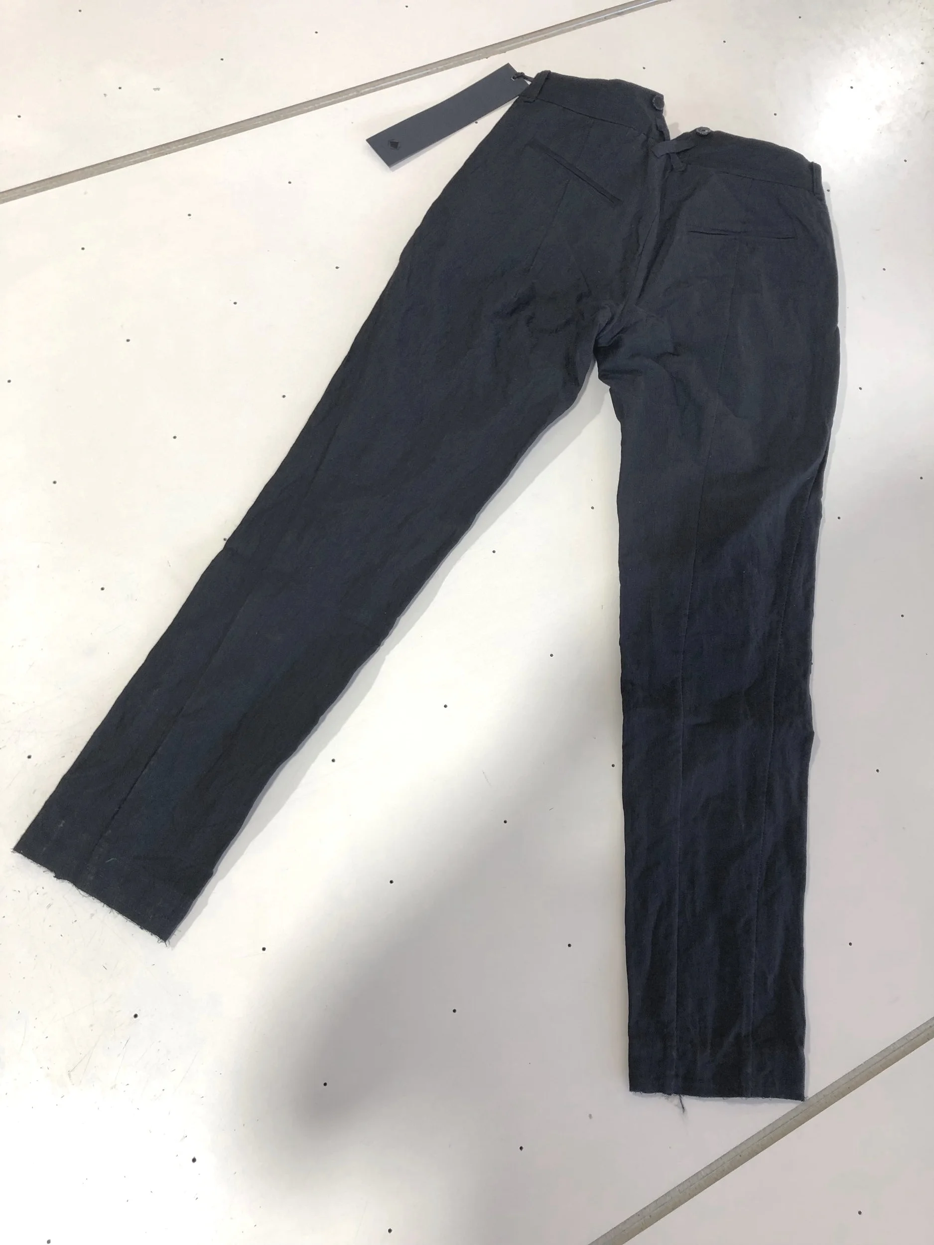LLSS19M-PA06-Scar-Stitched-tailored-Suit-Pants-Black-07.jpg