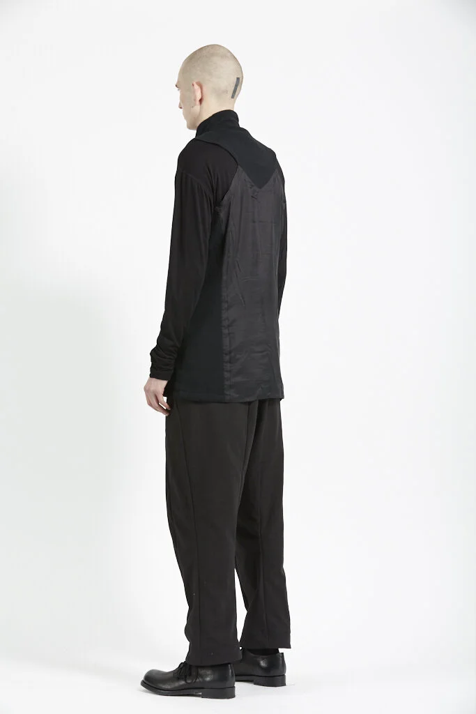 LLAW18M-VST04_DARE_assymetrical front vest_9473.jpg