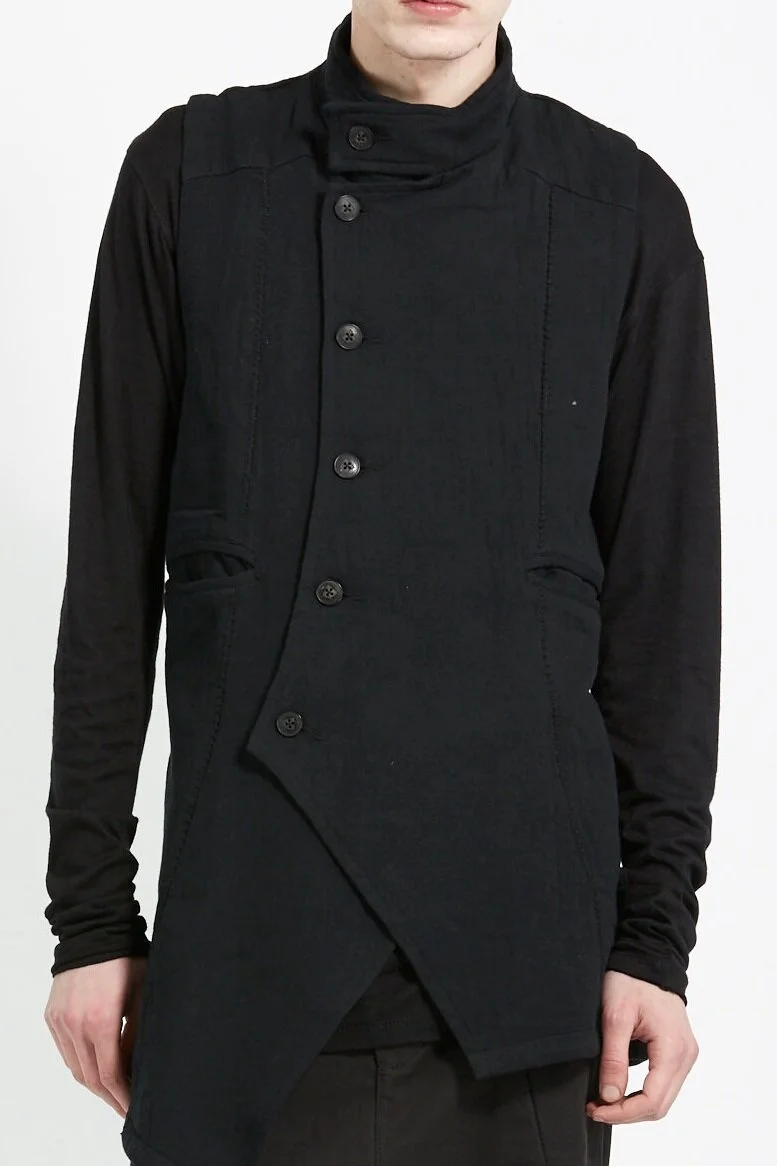 LLAW18M-VST04_DARE_assymetrical+front+vest_9467.jpg