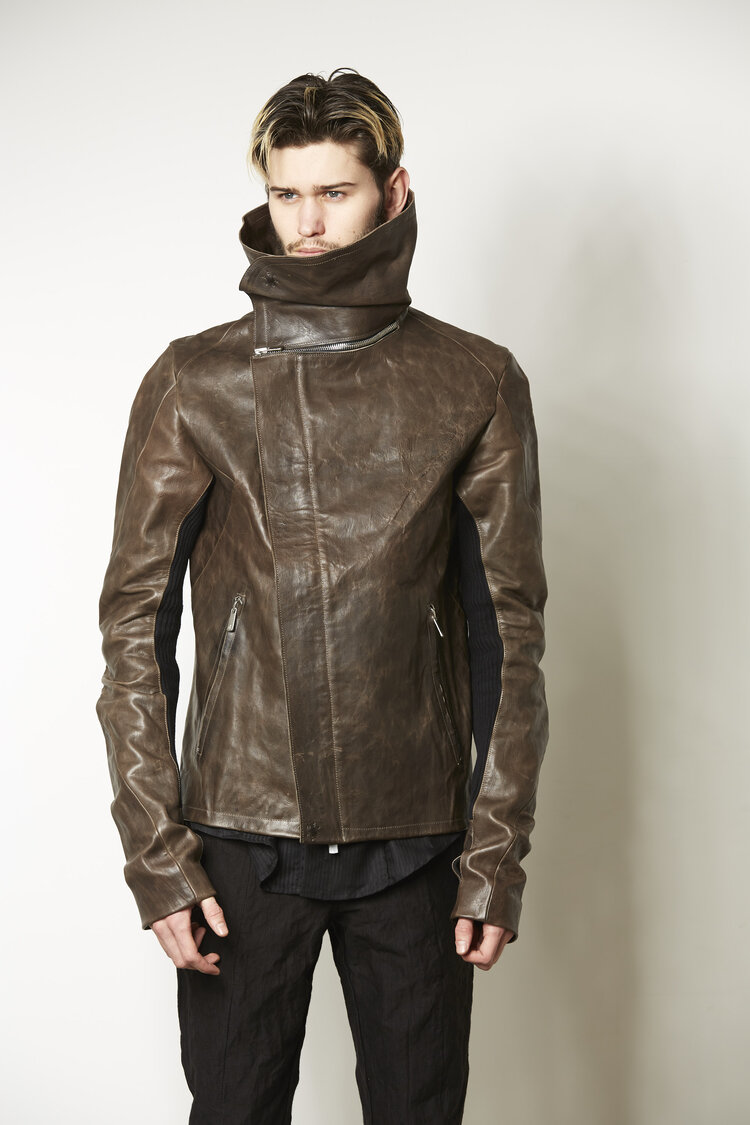 LLAW18M-JKT05_ILLUMINARE+Zip+Collar+Leather+Jacket_Charcoal_11.jpg