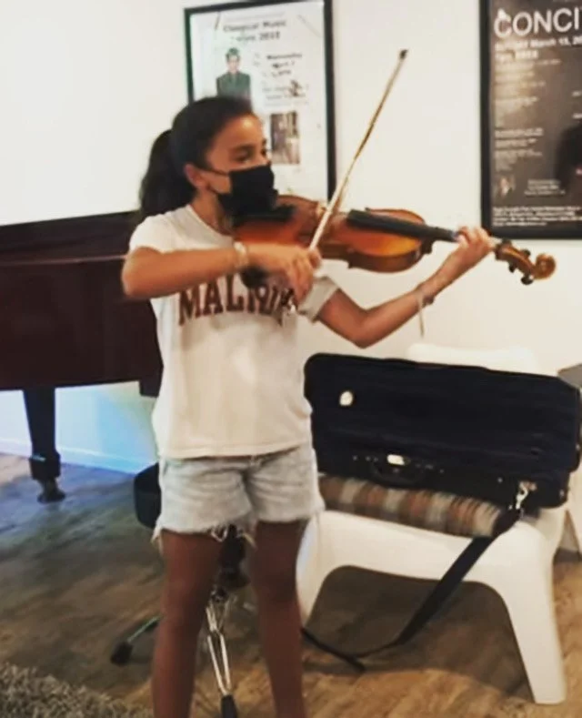 Beginner violin student playing "Hungarian Dance"