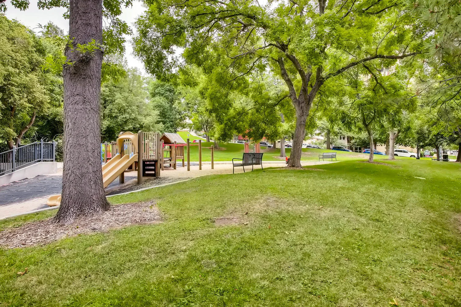435 Washington St Denver CO-large-022-027-Governors Park-1500x1000-72dpi.jpg