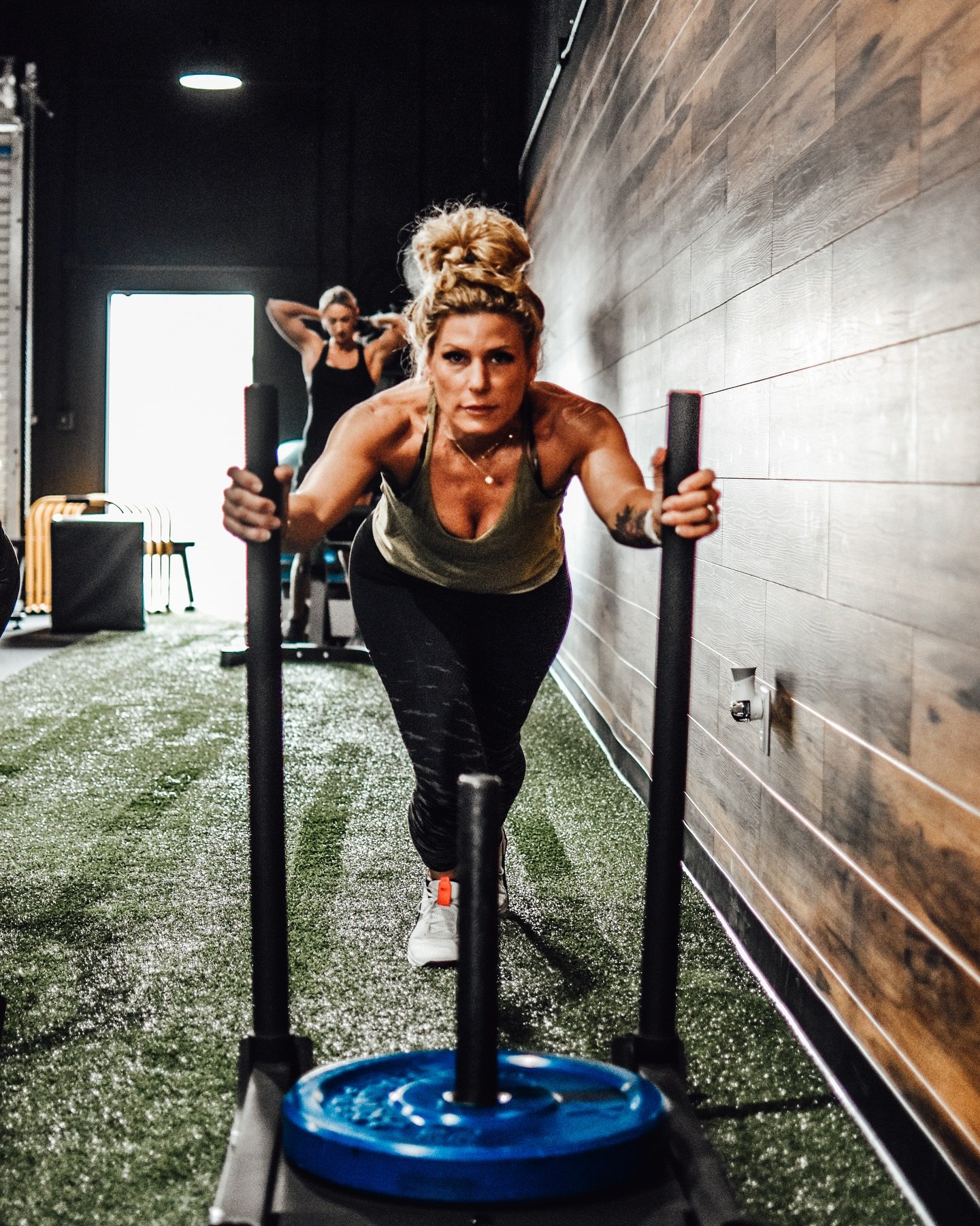 It&rsquo;s National Exercise Day, just a reminder to keep moving!! 

#nationalexerciseday #fitness #fitnesslife #fitnessmotivation #gym #irvine #fitover50 #instafitness
