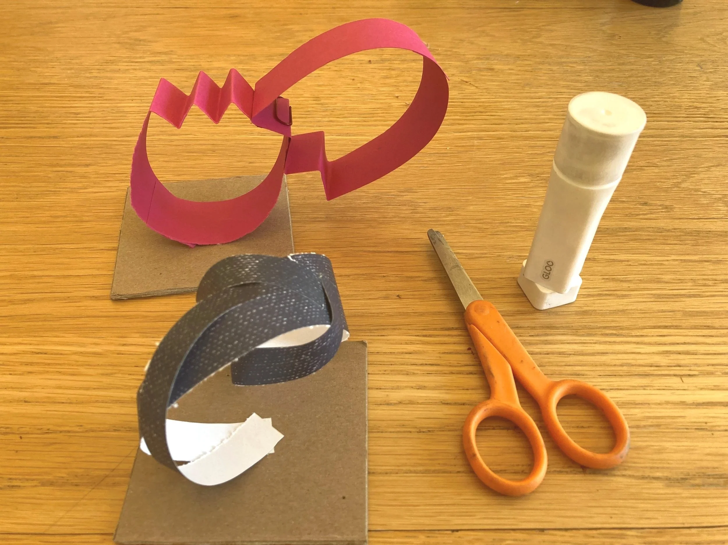 Curious Minds Memory Café | Dementia-Friendly Art &amp; Conversation 
