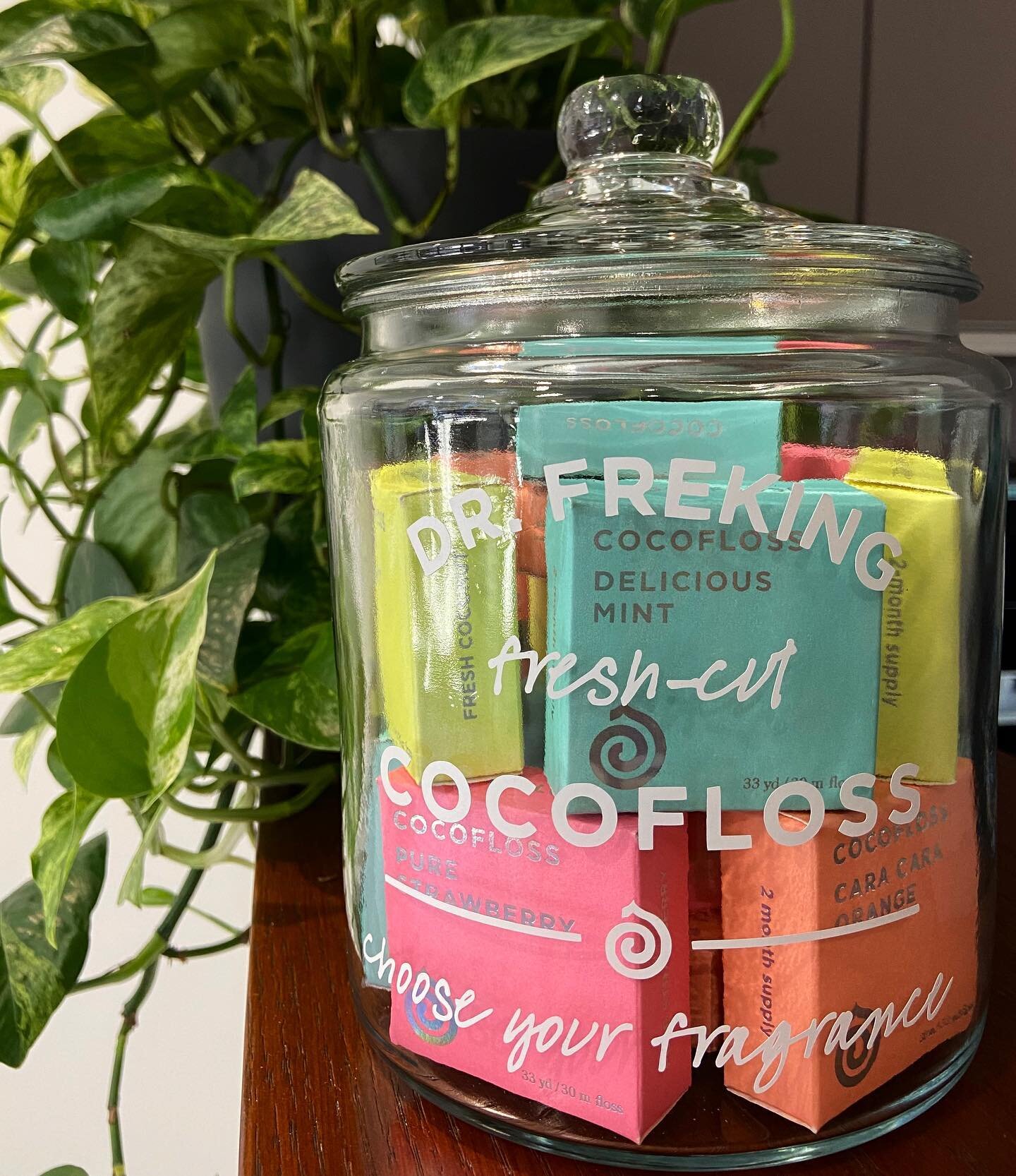 Struggling to maintain the recommended once daily floss routine? Make it fun and level up your floss game 🍓🍊🥥 @getcocofloss now at PSD7 
📸: @katlyngardiner