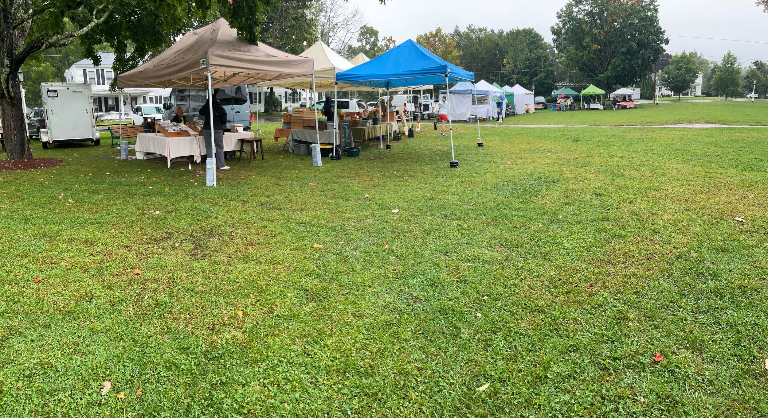 ⏰MARKET UPDATE: We will be shutting down at 12:00pm today due to the rain. We have had a great market this morning, and if you still need to come down, now is the time! 

A few vendors will be around until 1pm for any pickup orders, and to hopefully 