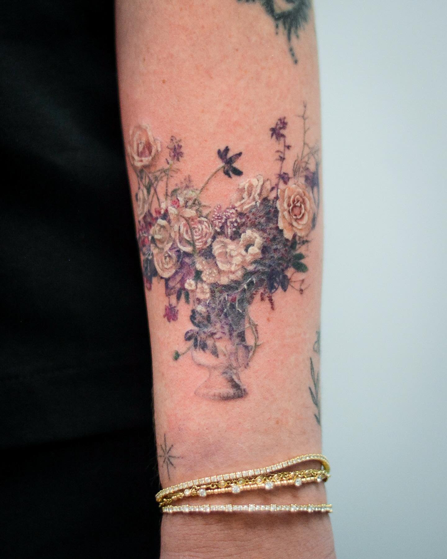 💐-please email or DM for appointments. 📧 jasoninklife@gmail.com 
.
.
.
#flowertattoo #realistart #realismtattoo #colorfultattoo