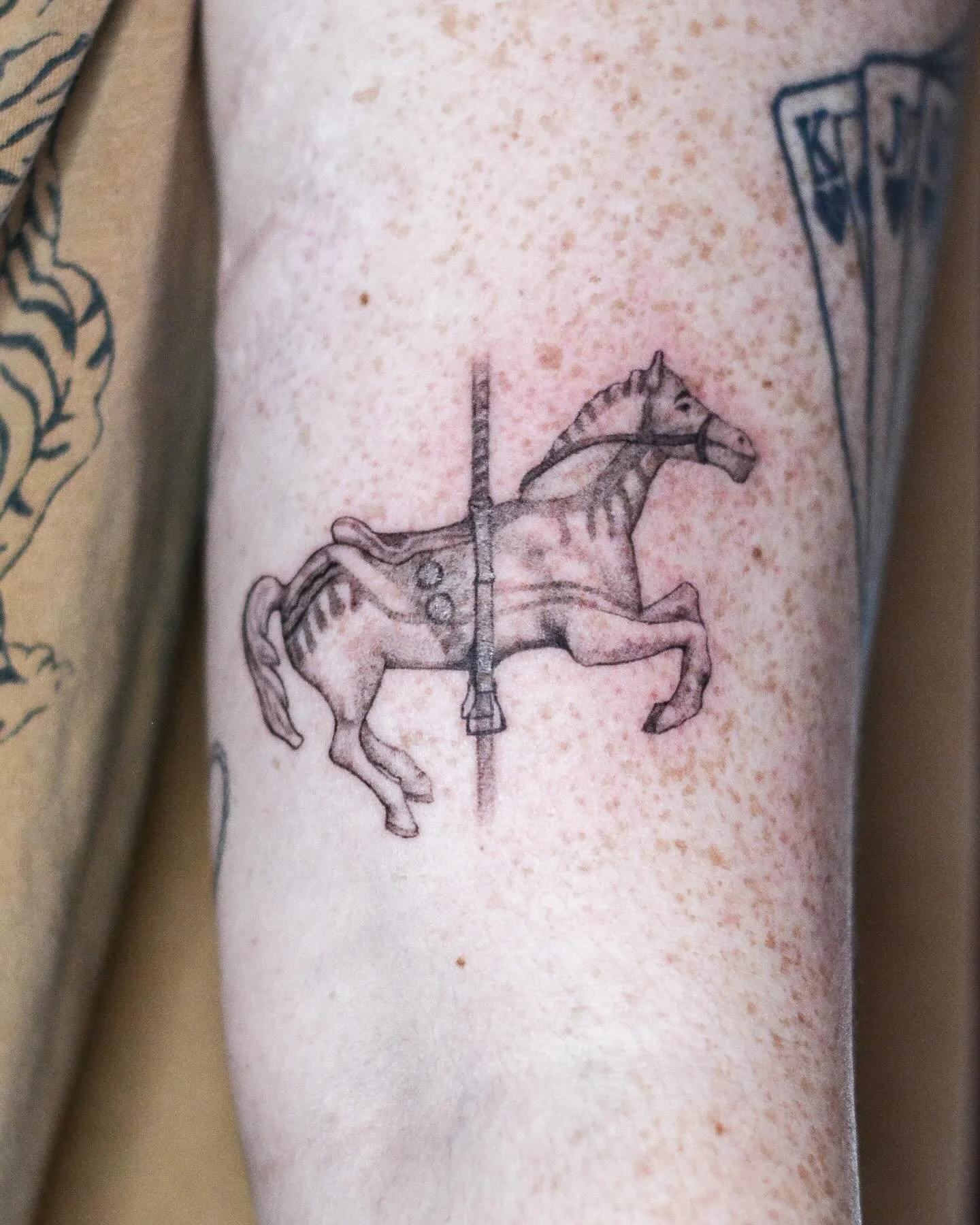 🎬 Mary Poppins 🎠- booking link is in my bio. 
.
.
.
#marypoppins #horse #tattoo #movie #carousel