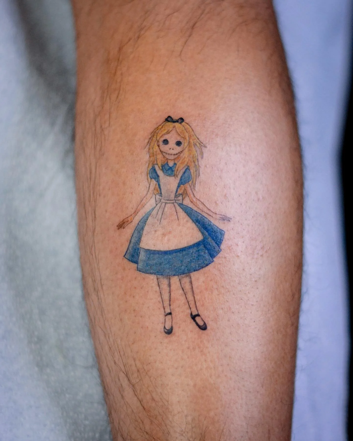 🍄⛰️🐇💀Alice - booking link is in my bio. 
.
.
.
#aliceinwonderland #ghost #tattoo #alice #tattooist