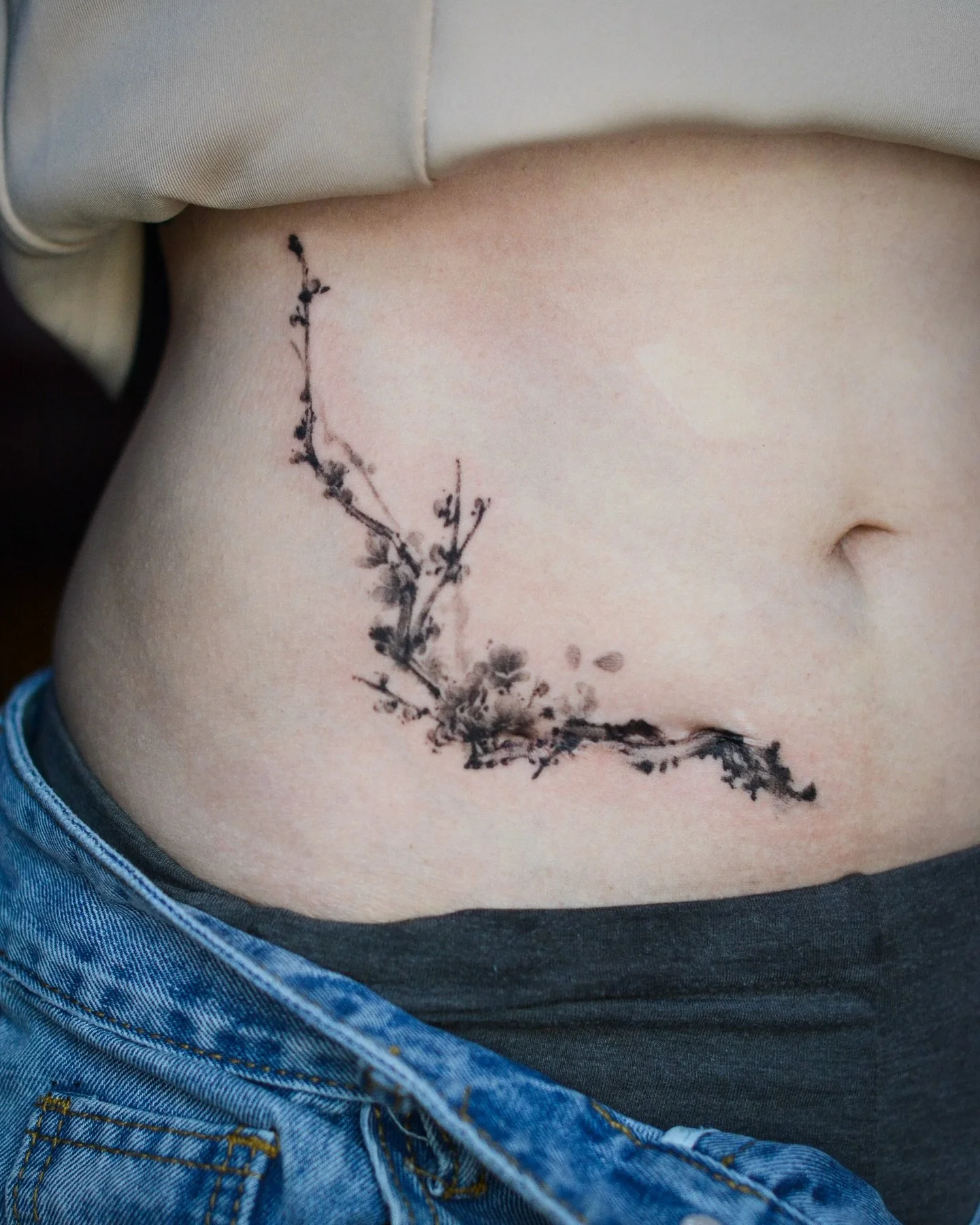 🌸 scar cover up - booking link is in my bio. 
.
.
.
#coveruptattoo #cheeryblossom #flowertattoo #treetattoo #tattooidea