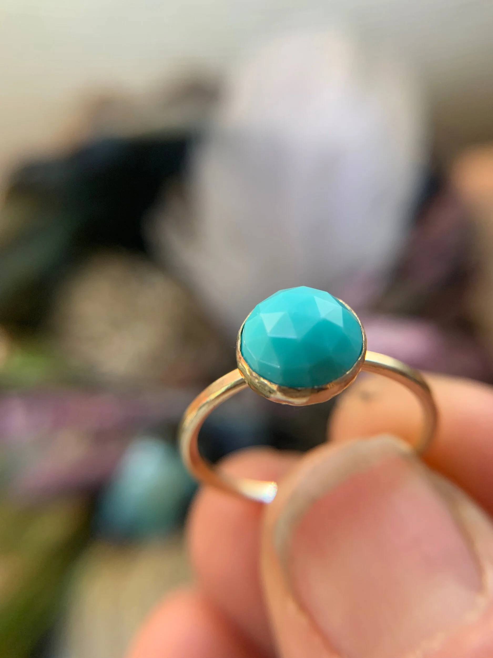 E615CB91-4927-4B9B-882B-1E2DD1014003