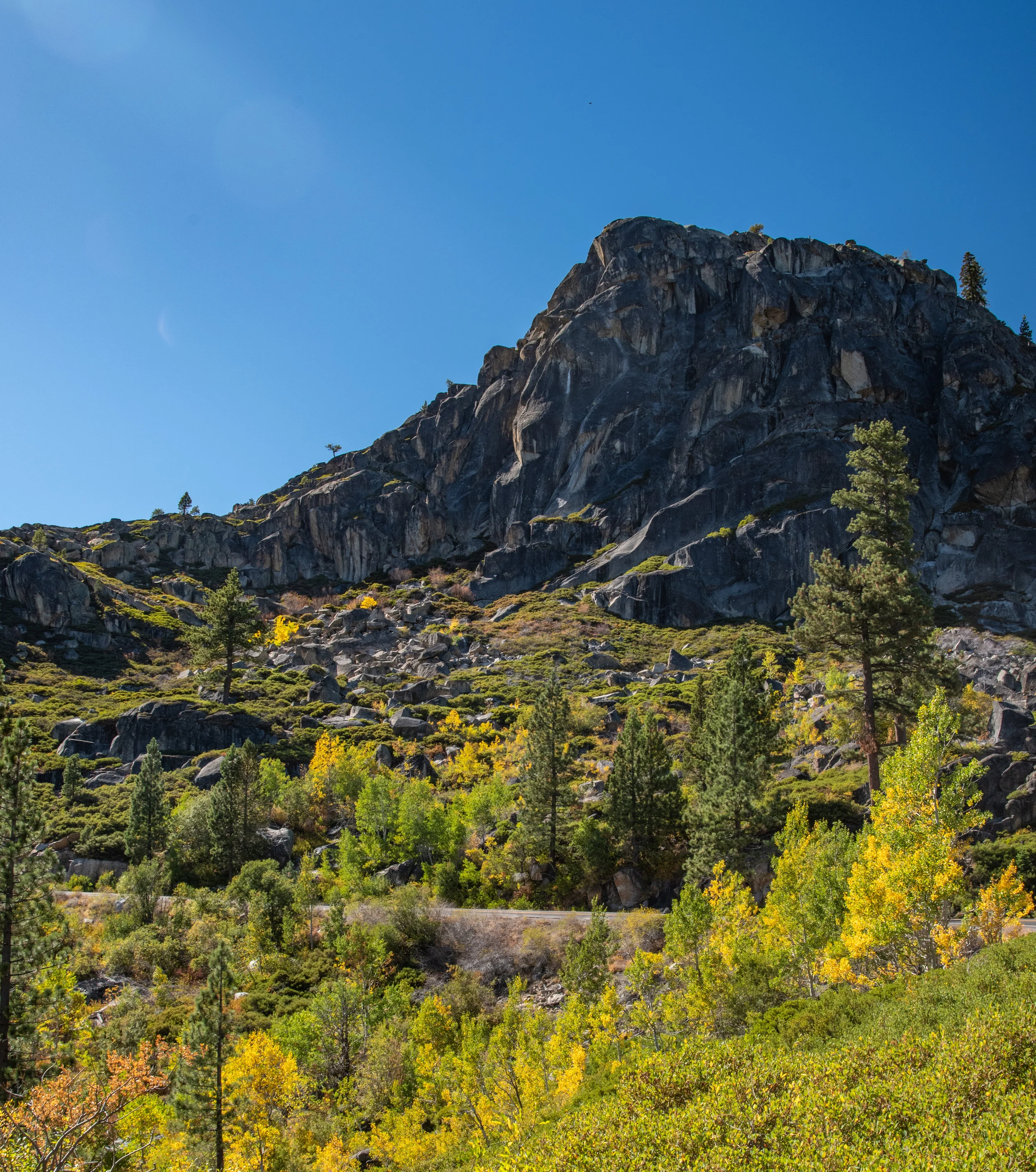 Black Wall in the fall, photo by Herb Hwang