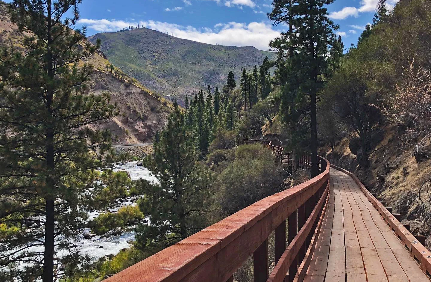 Hike of the Month: Tahoe Pyramid Trail