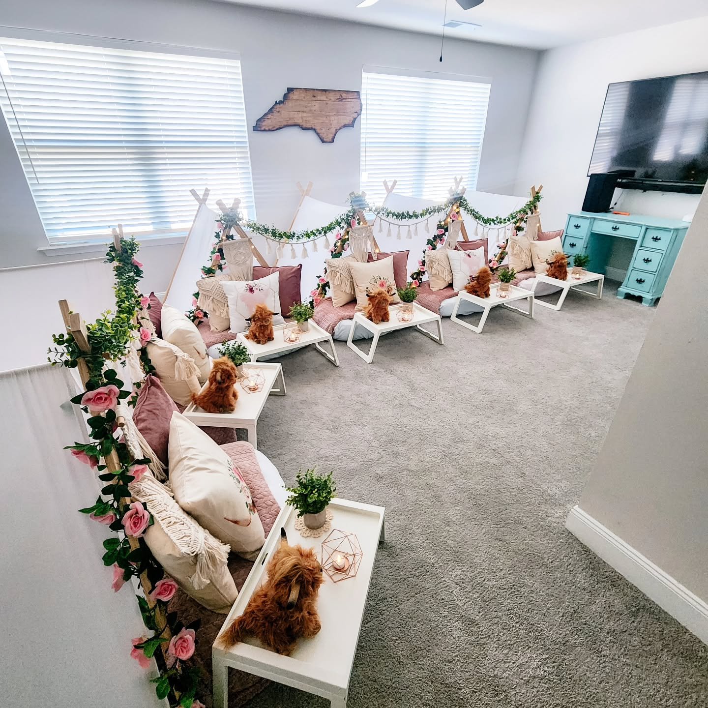 The first 2025 @whimsylittleteepee.nc sleepover goes to Arya, who is celebrating her 10th birthday this weekend! What a fun way to commemorate such a huge milestone. 🌿🪶🩷

Happy 10th birthday, Arya! 

#whimsylittleteepeeco #whimsylittleteepeenc #wh