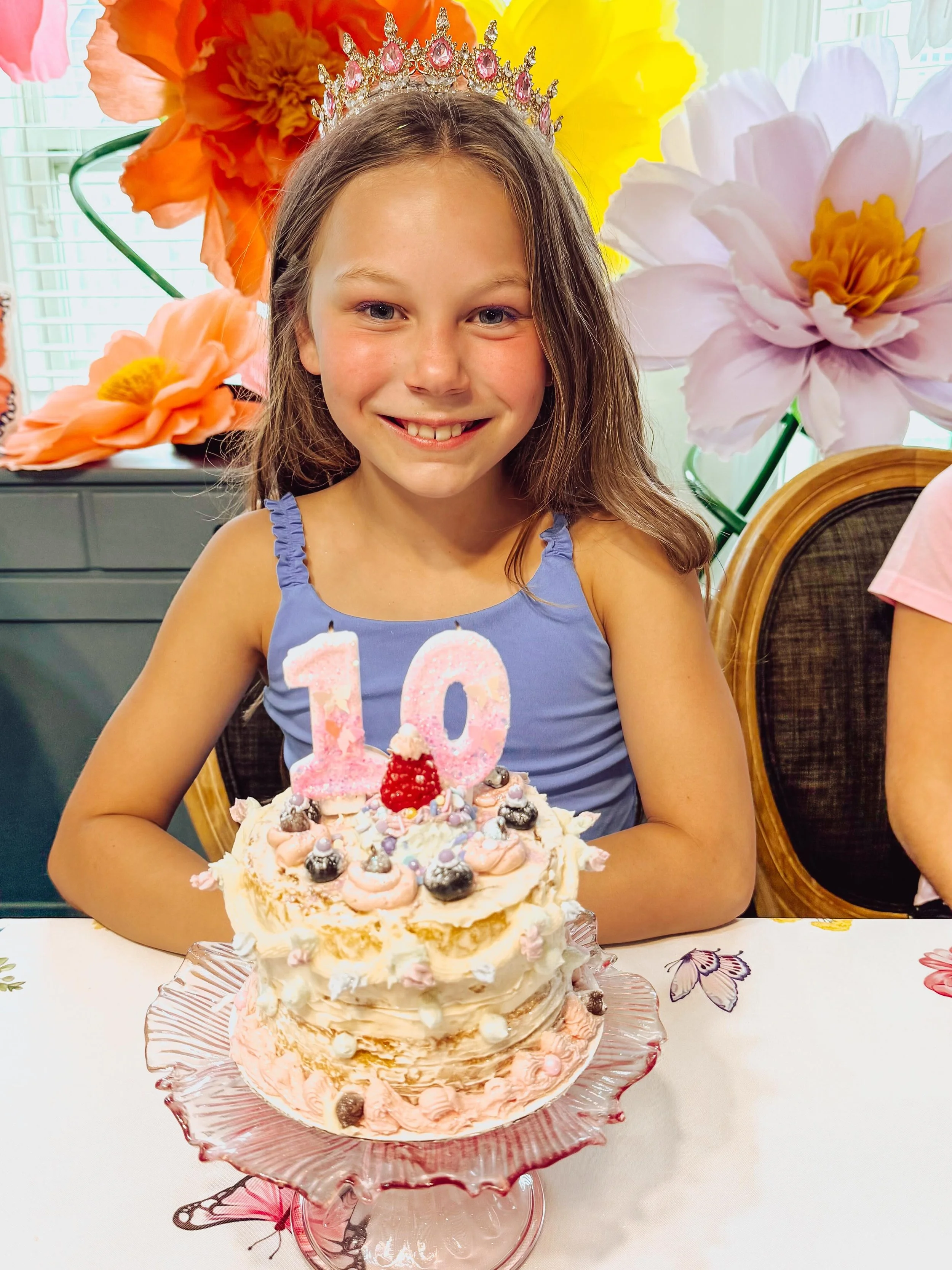 Every detail of Byerslee&rsquo;s 10th birthday cake decorating party was designed to feel soft, whimsical, and full of spring charm 🌸🦋✨

The girls decorated their own cakes with pastel icings, macarons, chocolate chips, fresh berries, edible flower