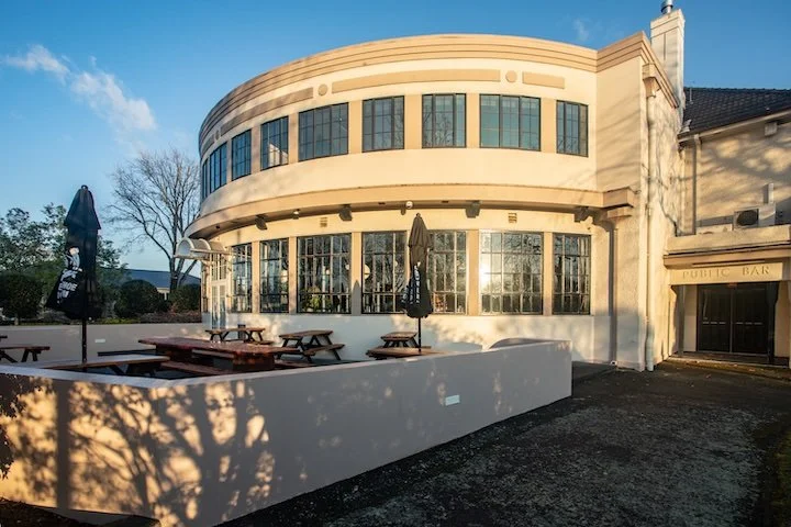 Horseshoe Taproom returns