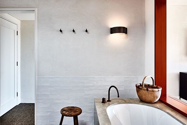 How many of you look forward to that special time when you refresh after spending the day at the computer, wrangling kids, on the road, on the phone, cooking meals or on site? An inviting well styled bathroom is the perfect place to wash off the dreg