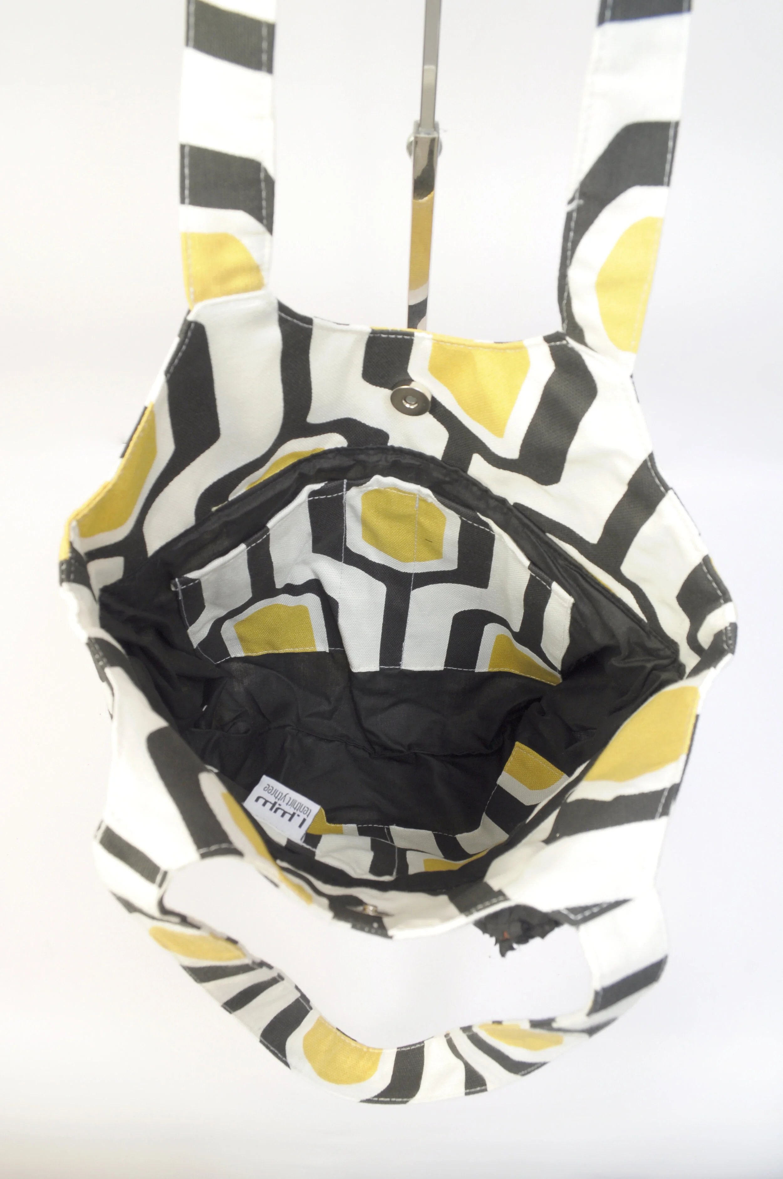 Geometric White Princess Interior.JPG