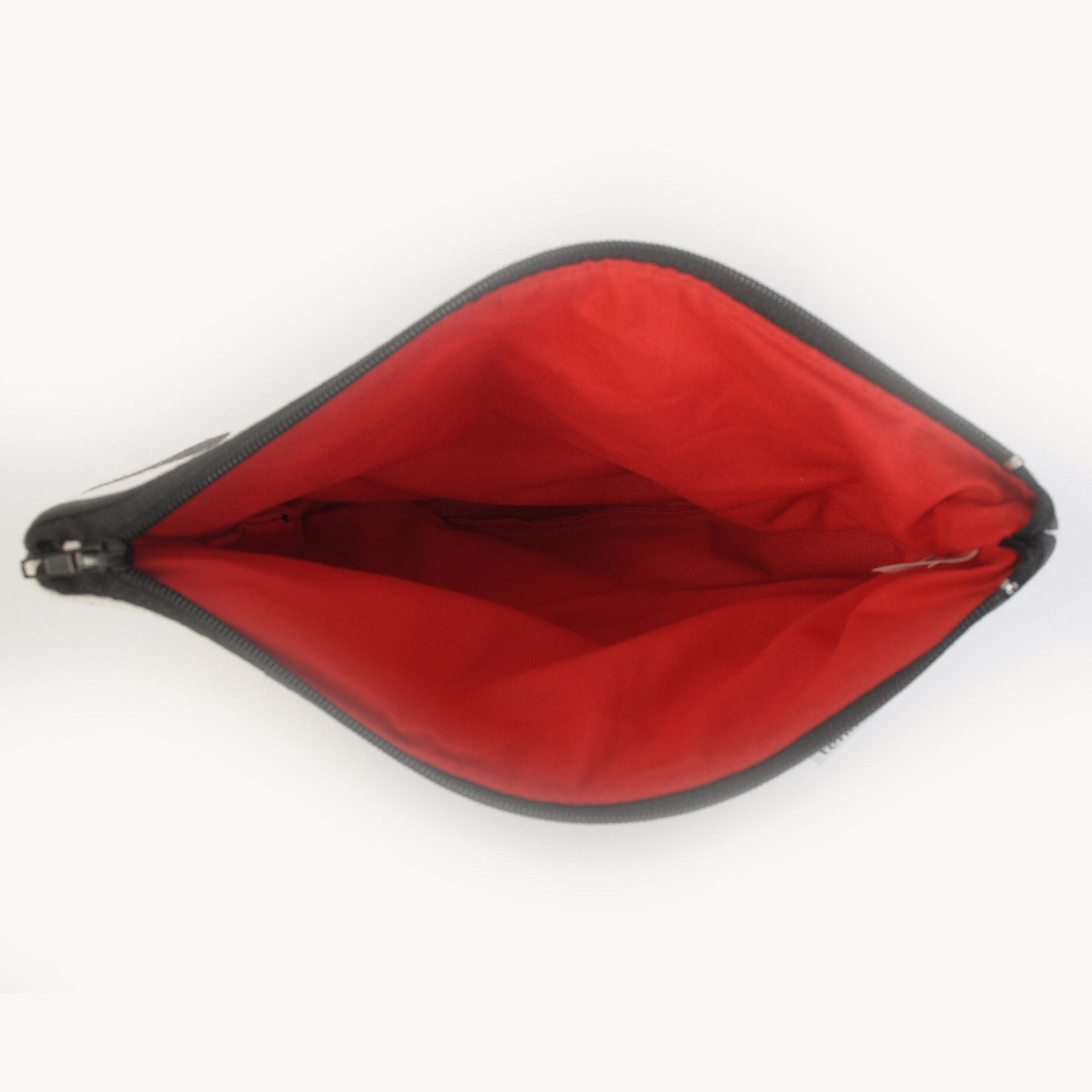 Filigree Pouch Interior 1x1.jpg
