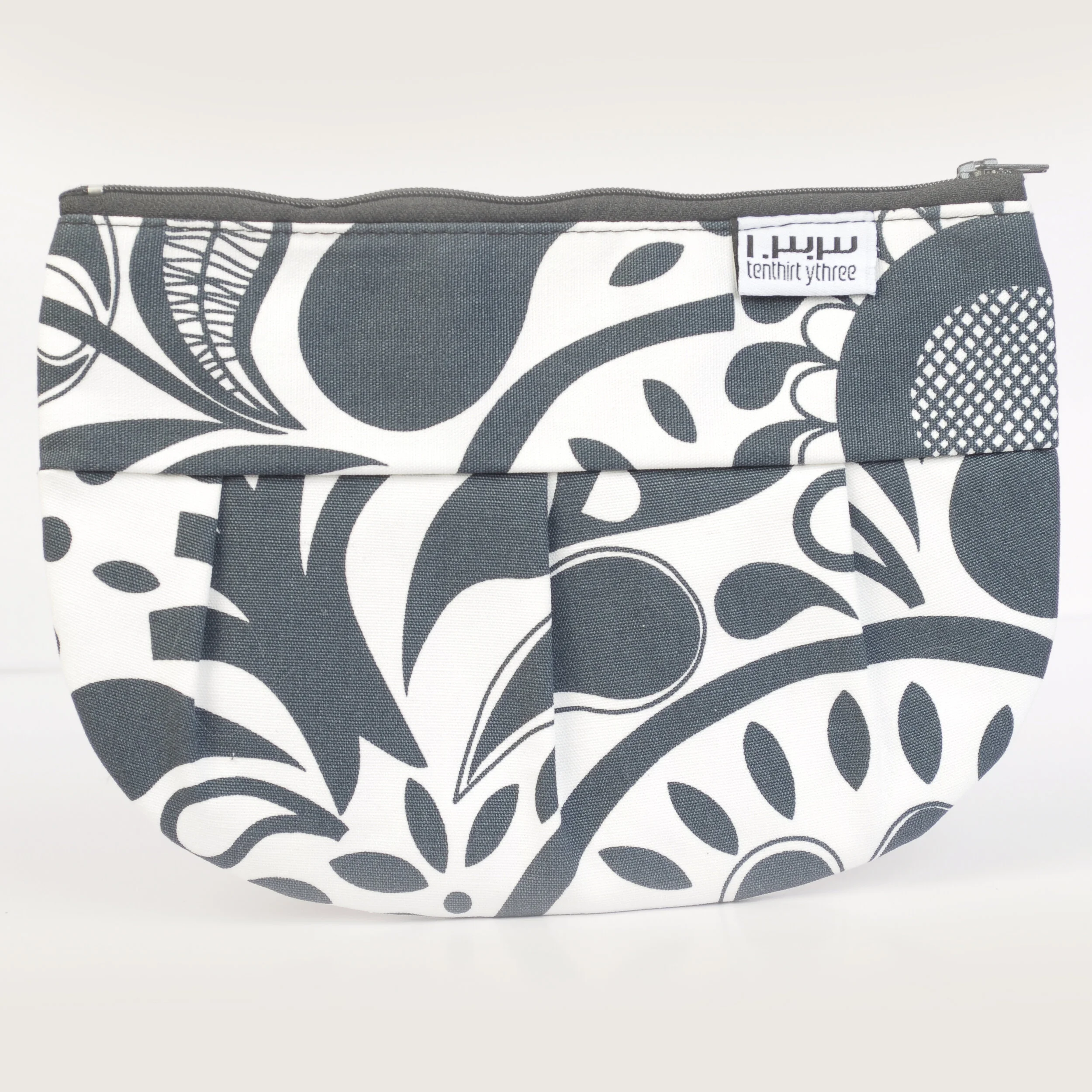 Stockholm Pouch 1x1.jpg