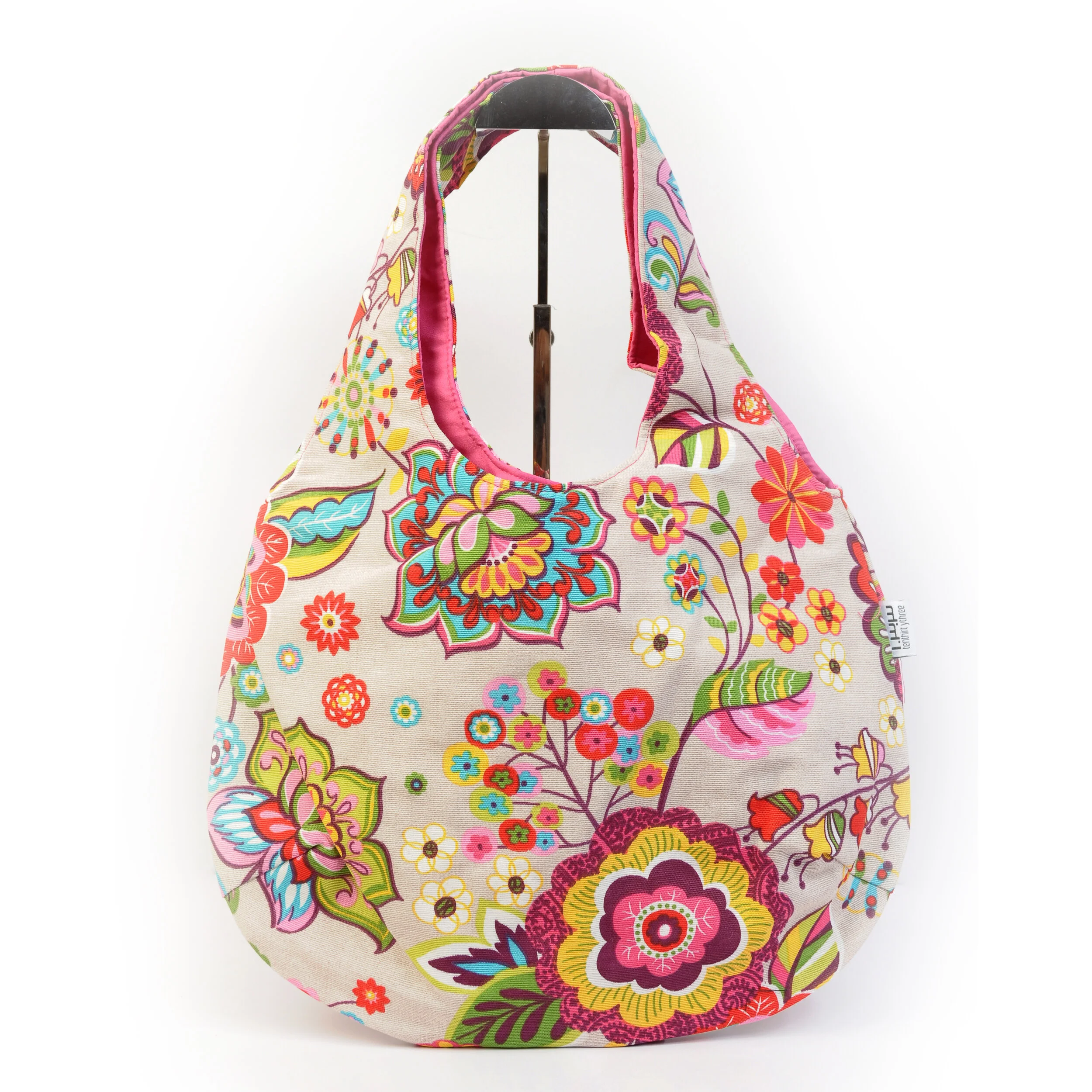 Floral Medallion Reversible 1x1.jpg