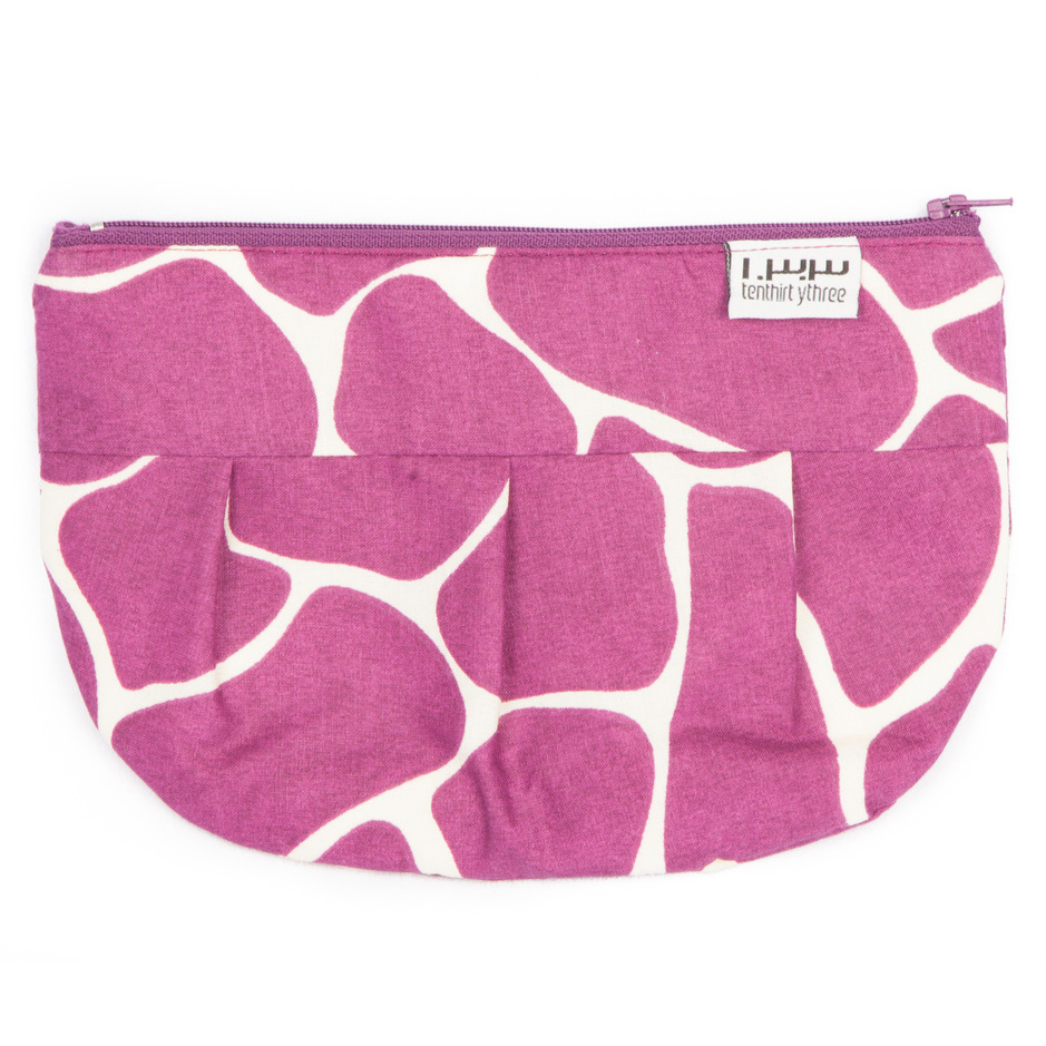 Pink Giraffe 
Pouch
Plum Purple Zipper