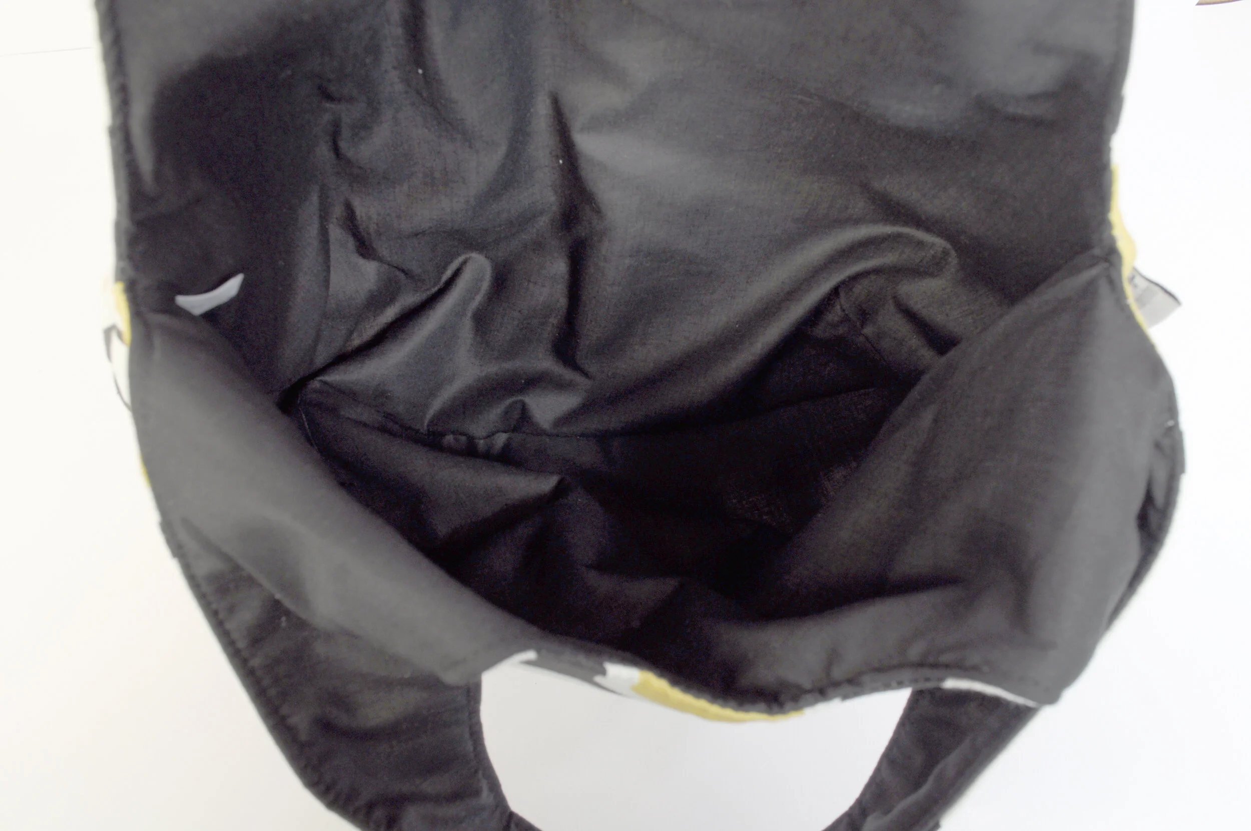 Geometric White Reversible Interior.JPG