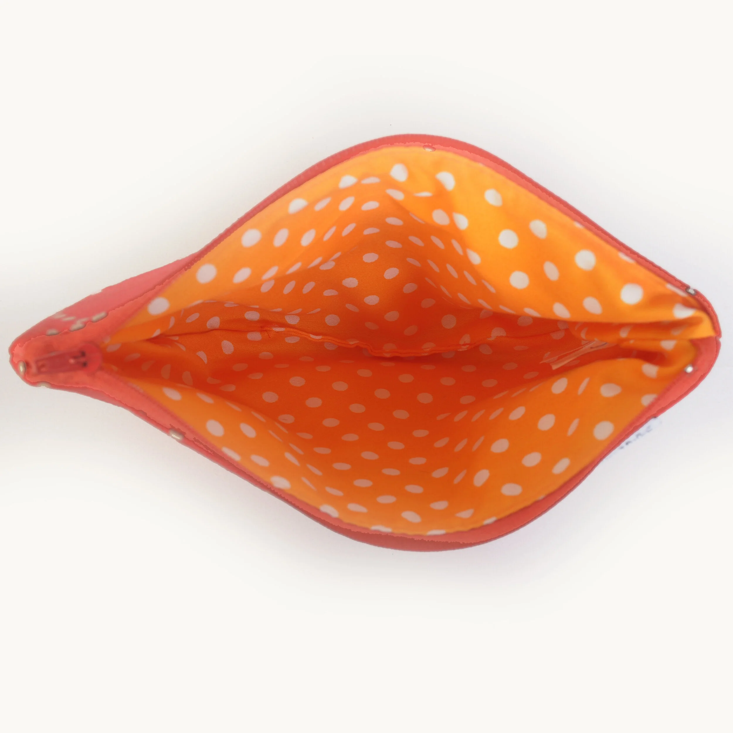 Gerbera Pouch Interior new 1x1.jpg
