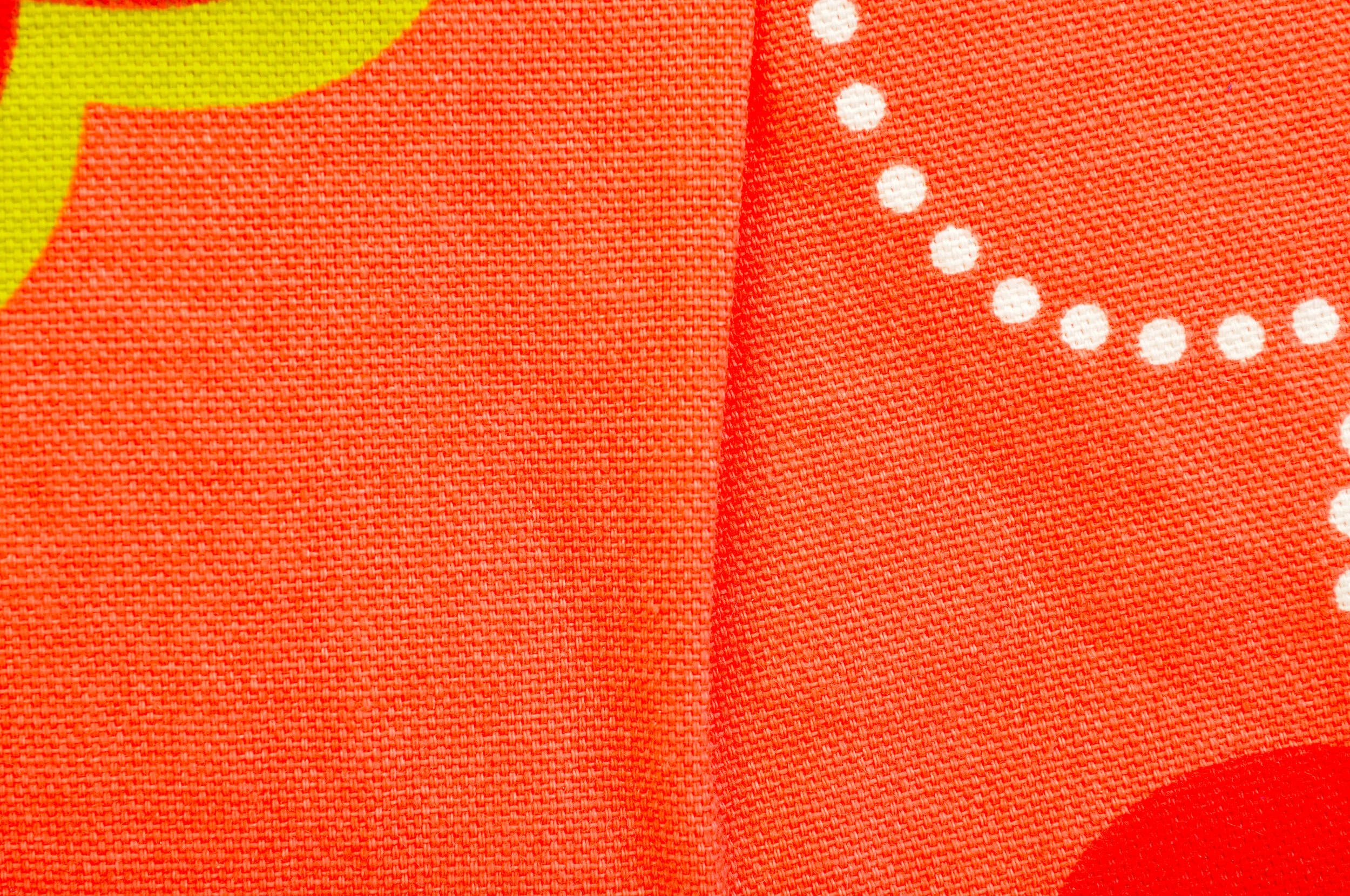 Gerbera Pouch Fabric vibrant.jpg
