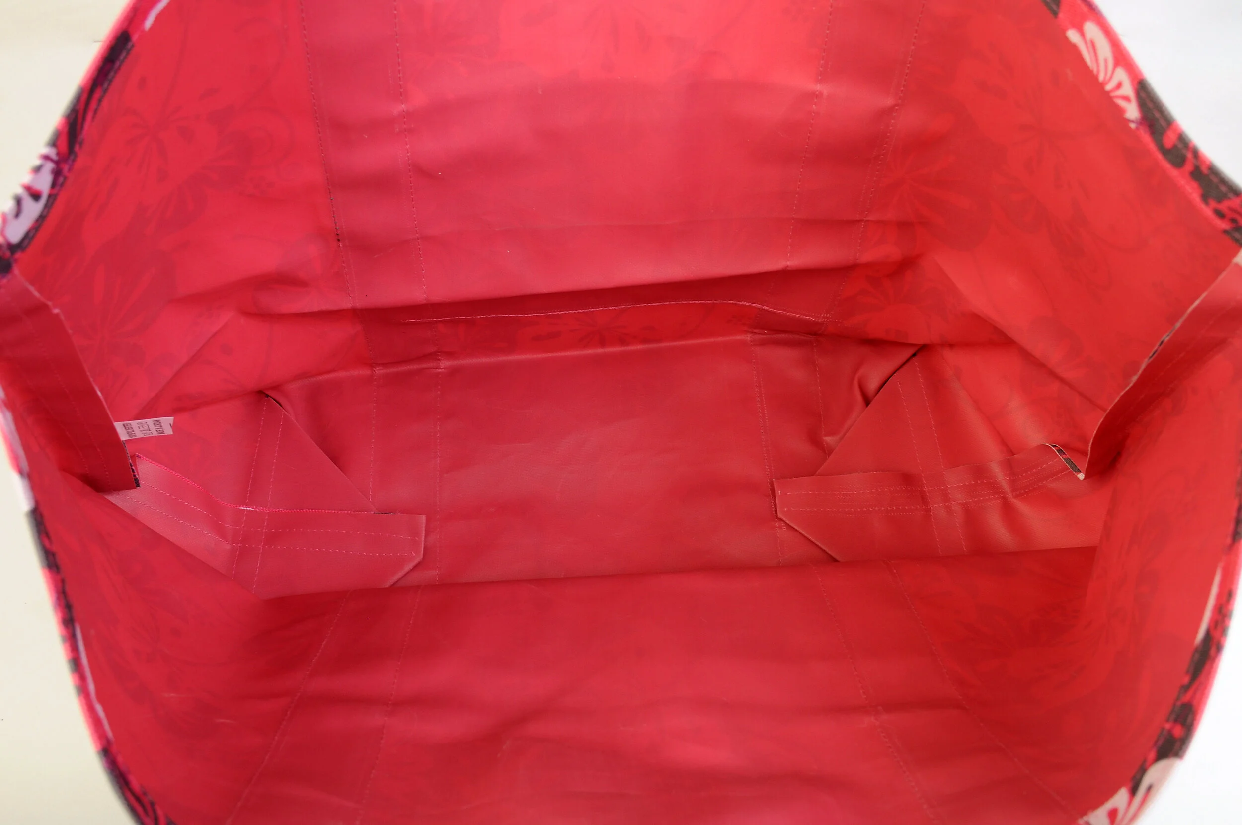 Hot Pink Hawaiian Dark Grey LMT Lining.JPG
