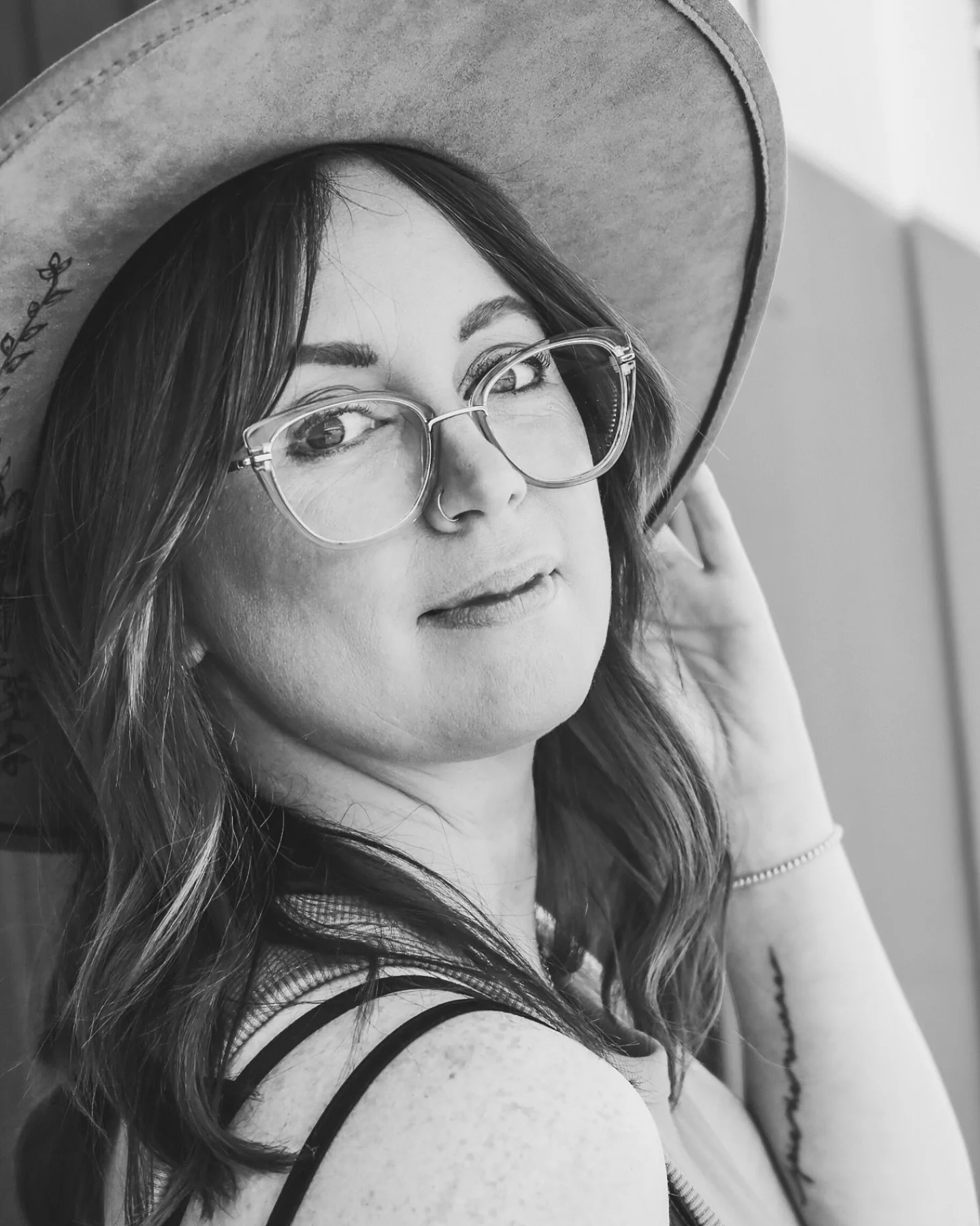 08

&ldquo;You&rsquo;re close to menopause.&rdquo;

That&rsquo;s what the dr said to me late last year. The words hit my ears yet my mind rejected them. I&rsquo;m only 43. Where were the other symptoms?

I went to the dr because I hadn&rsquo;t had a 