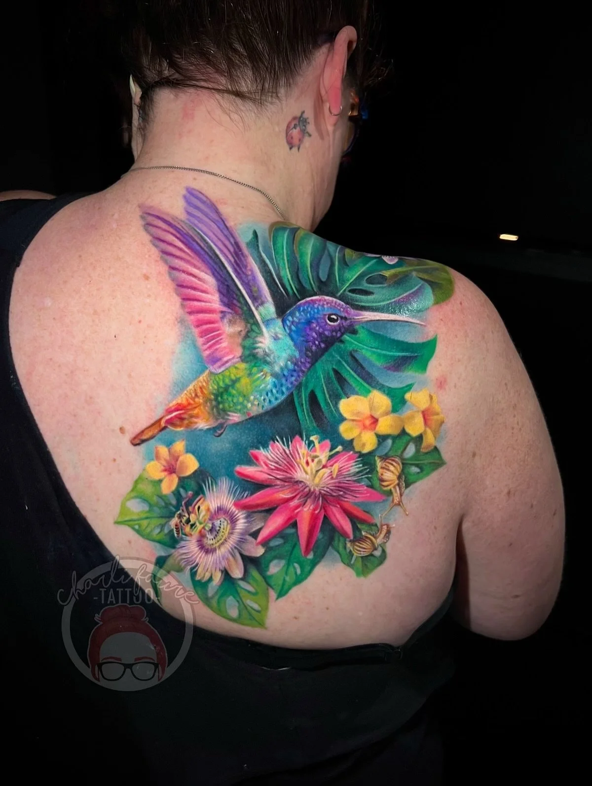 This is the start of a large, beautiful project for Jordana. Thanks so much for the trust for this coverup 💕 I think the loving snails are my favourite part of this design 🐌 next we are moving onto the arm for the paired hummingbird and some more r