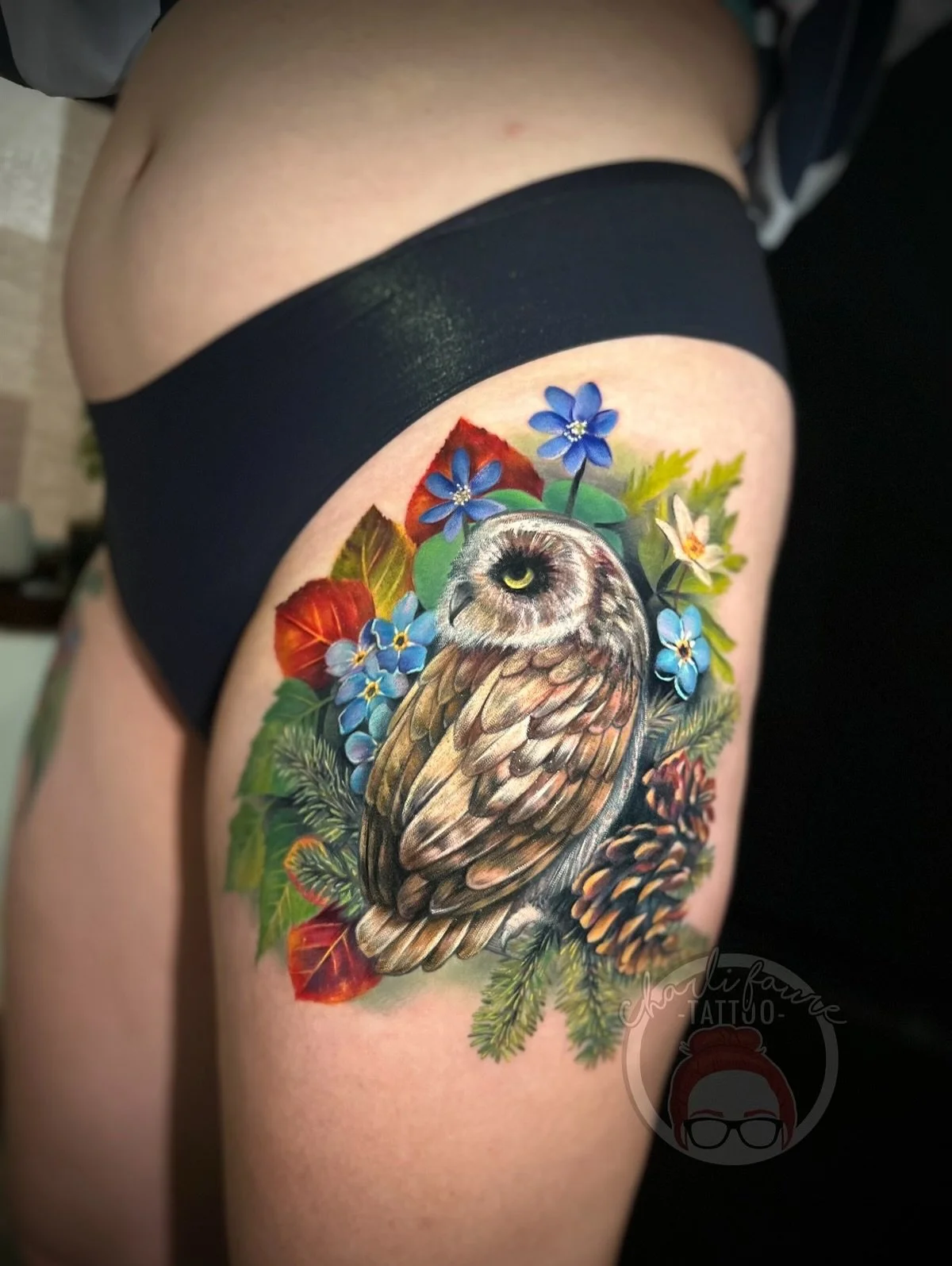 Thanks Terhi for your trust with adding to your owl and giving it a little style change! Loved designing and tattooing both the kookaburra and owl floral designs together to match on both thighs 💕 kookaburra is fully healed here
