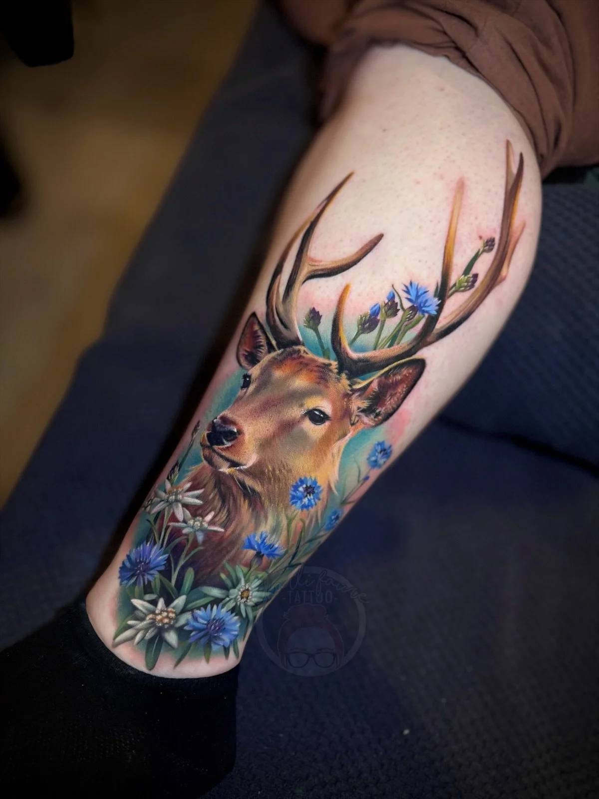Thanks for the trust with this special piece, Michelle. By time we finished the tattoo, even Michelle forgot she had a 20 year old tattoo covered up under there! I genuinely enjoy cover up tattoos. Big part of that love is the joy it brings clients ?