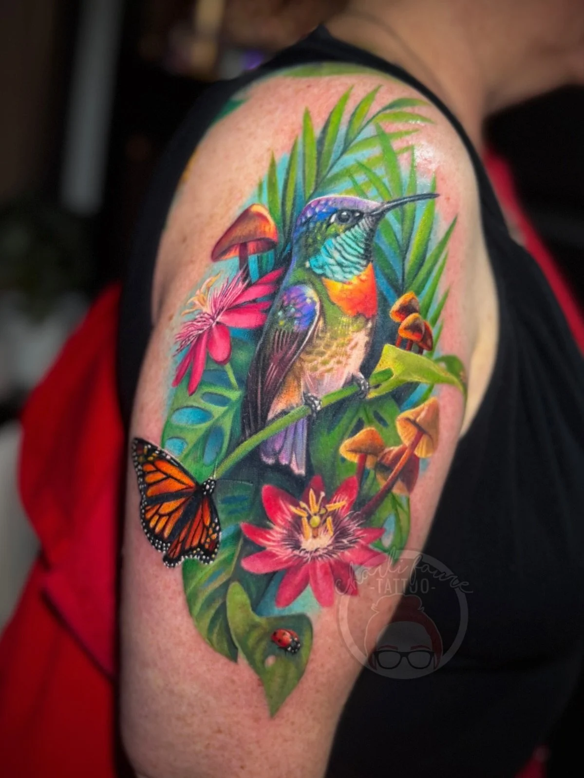 Another addition to Jordana&rsquo;s project. This hummingbird is paired with the hummingbird on Jordana&rsquo;s back. I love seeing this project come to life. Excited to continue in the future. Mostly healed in the final shots 🐞🍄&zwj;🟫🌿

Please f