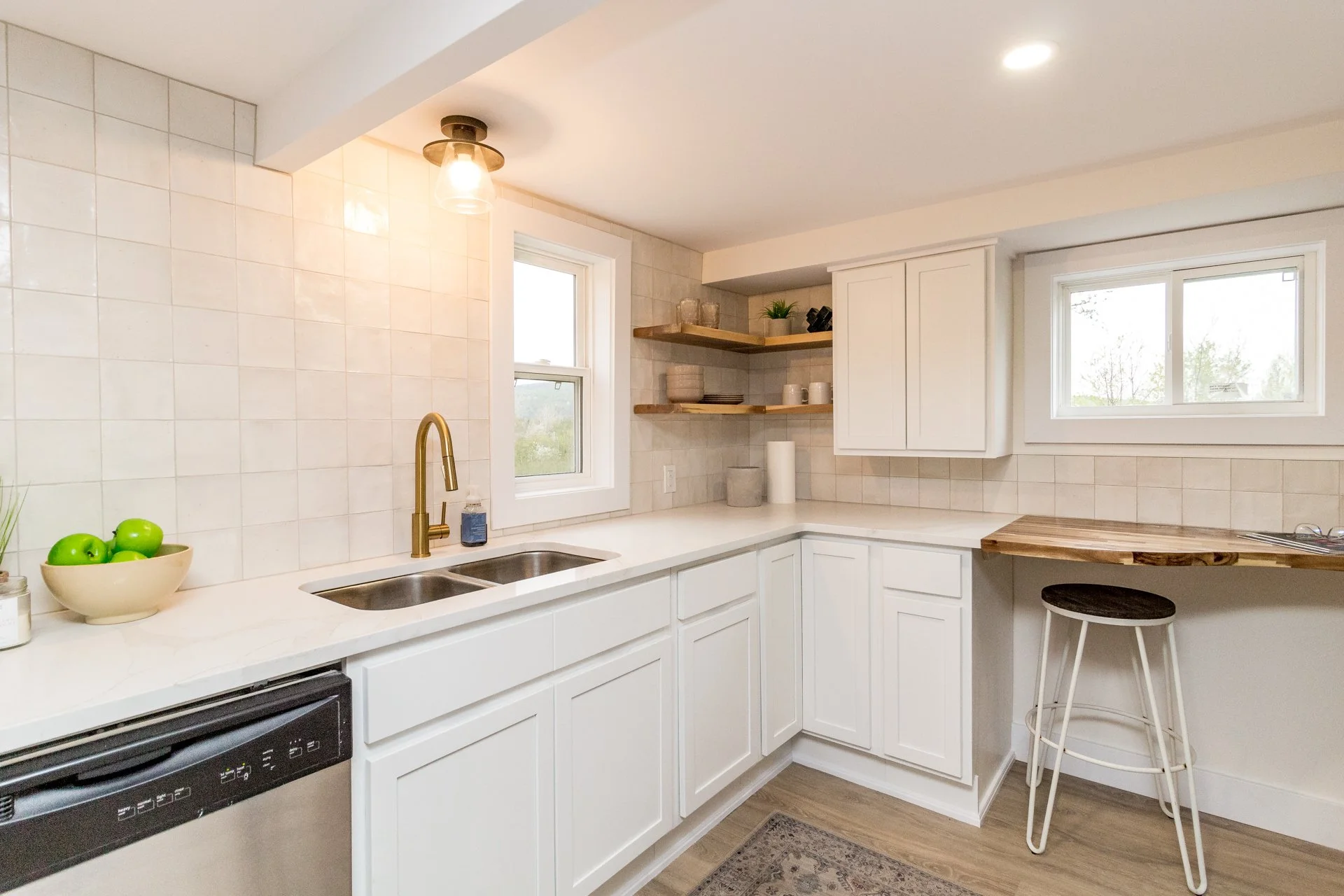 327 Riverview  ExP Realty Shawn Tucker Premium Real Estate  Janelle Oakes-12.jpg