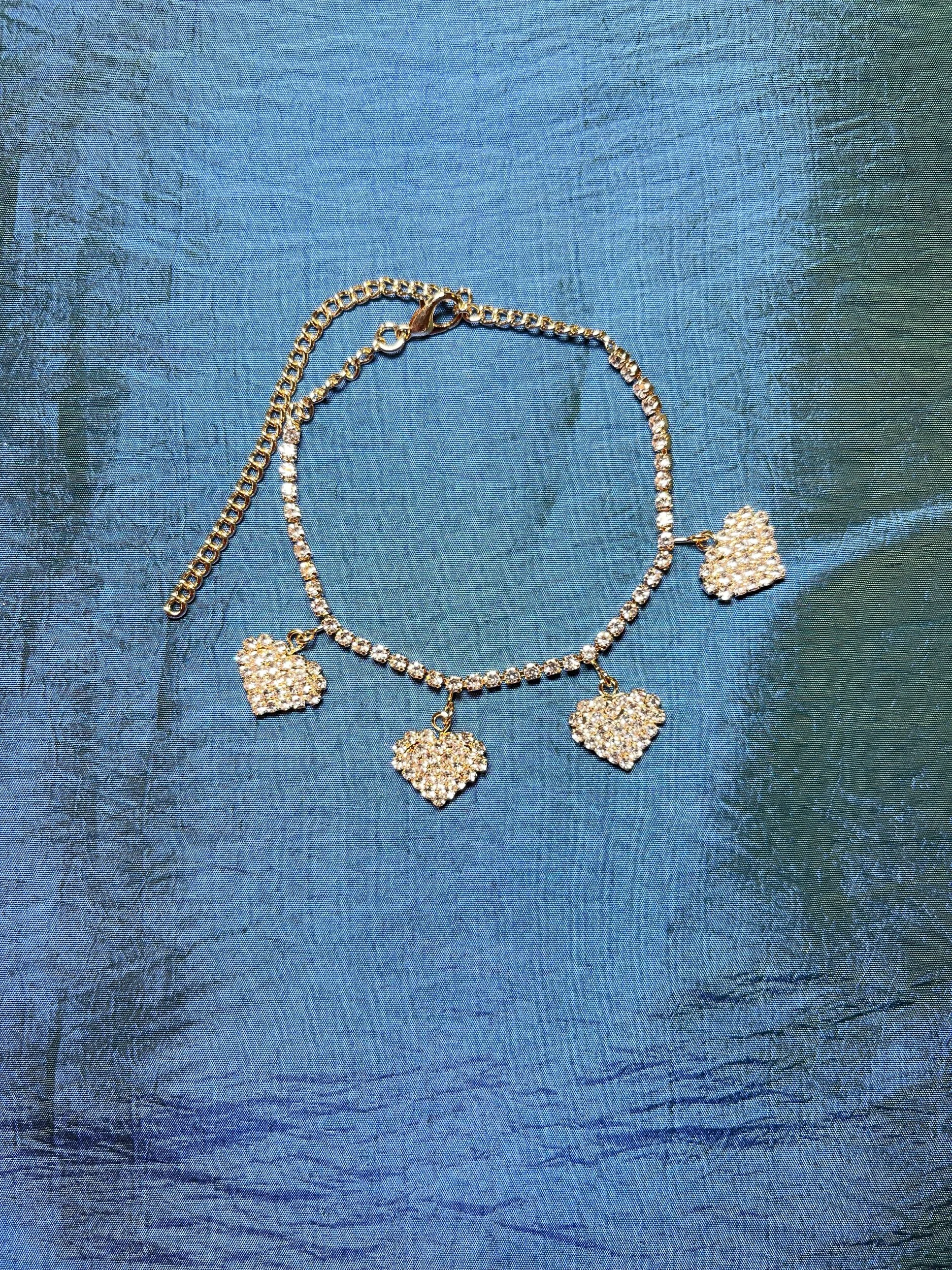 CEACCE47-7F26-4E80-9C70-4EAD35F8F352