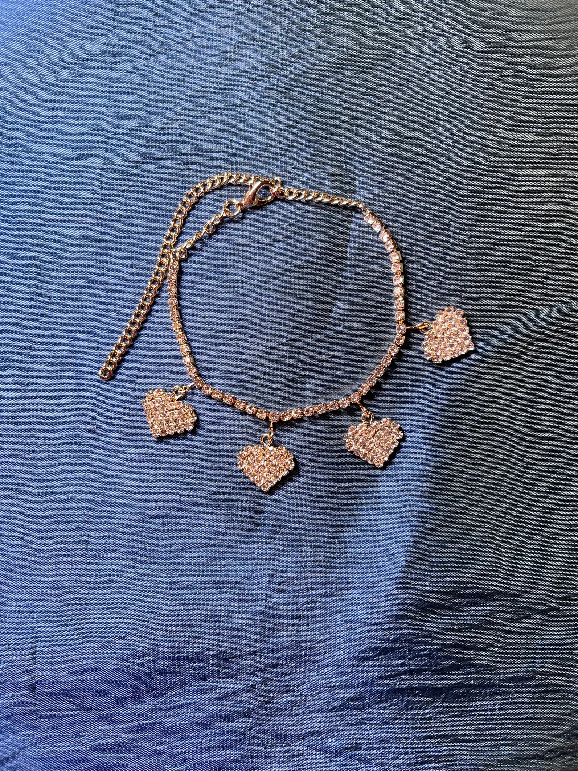 9FA6A469-59A1-431B-AB55-DB1B4E6887C9