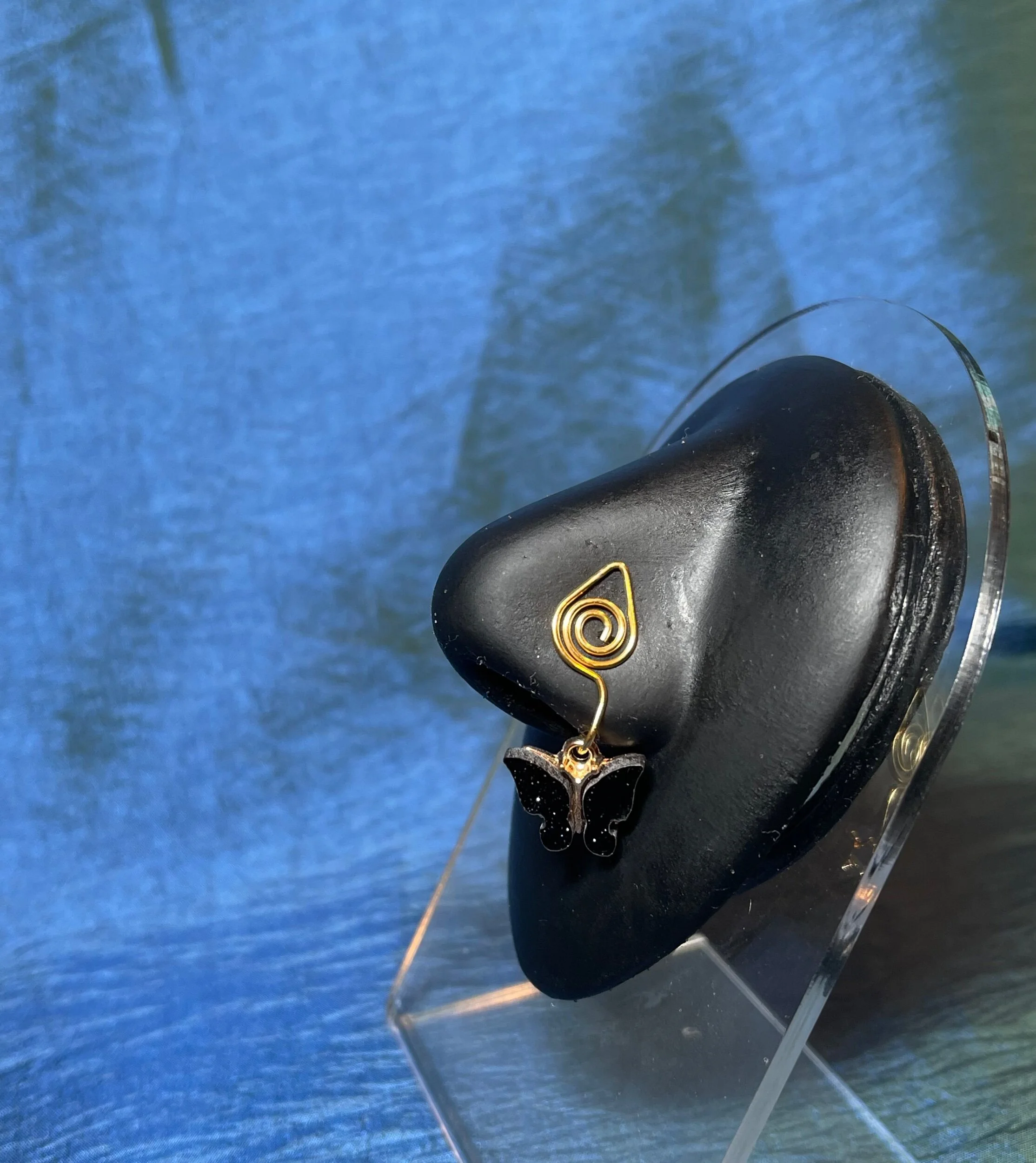 BDE4D0A1-C51A-4A7A-9450-9D4EF8841E26