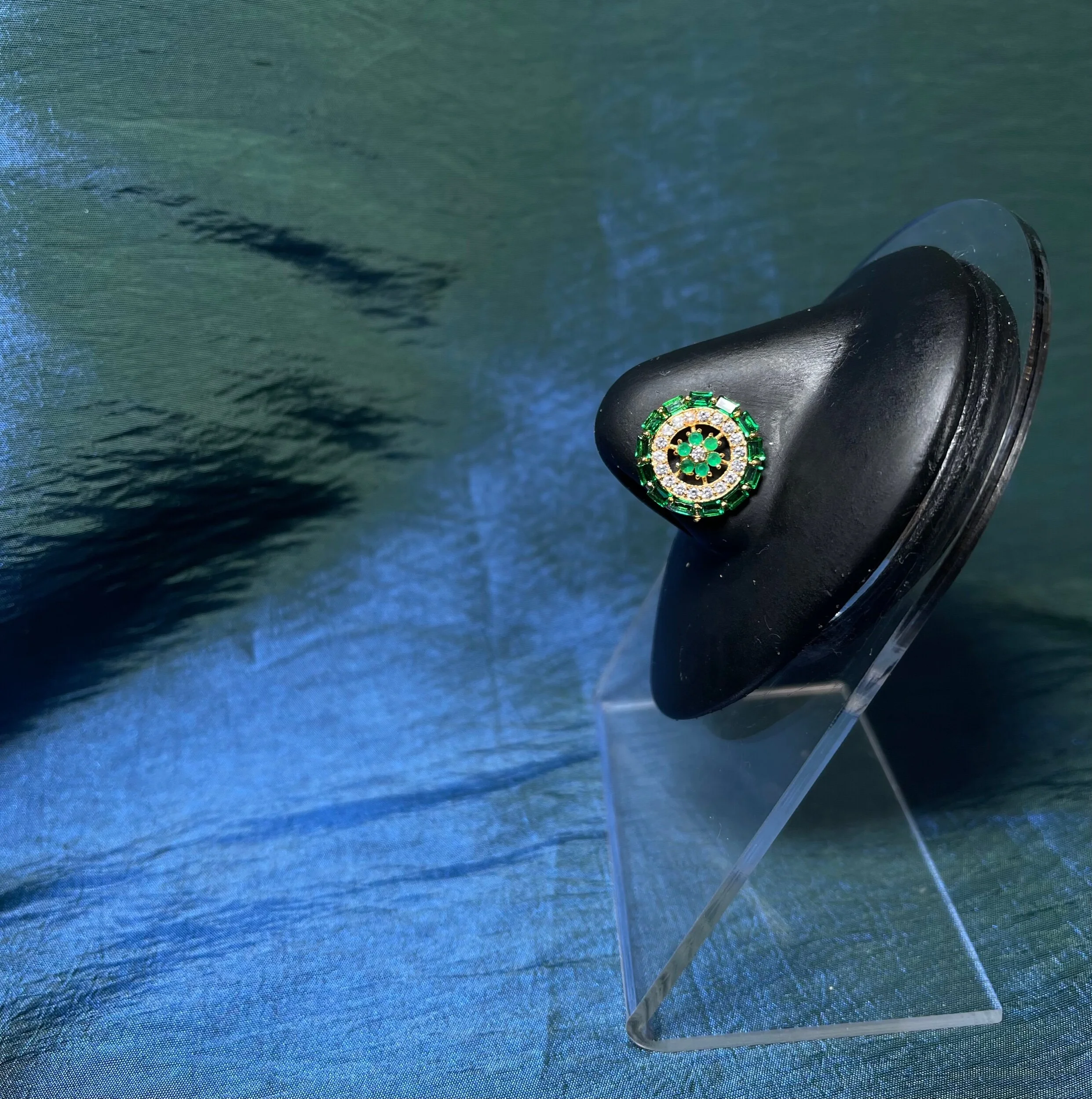 9E14D92C-BF3F-4E51-9C3A-C0BD9AD3414F