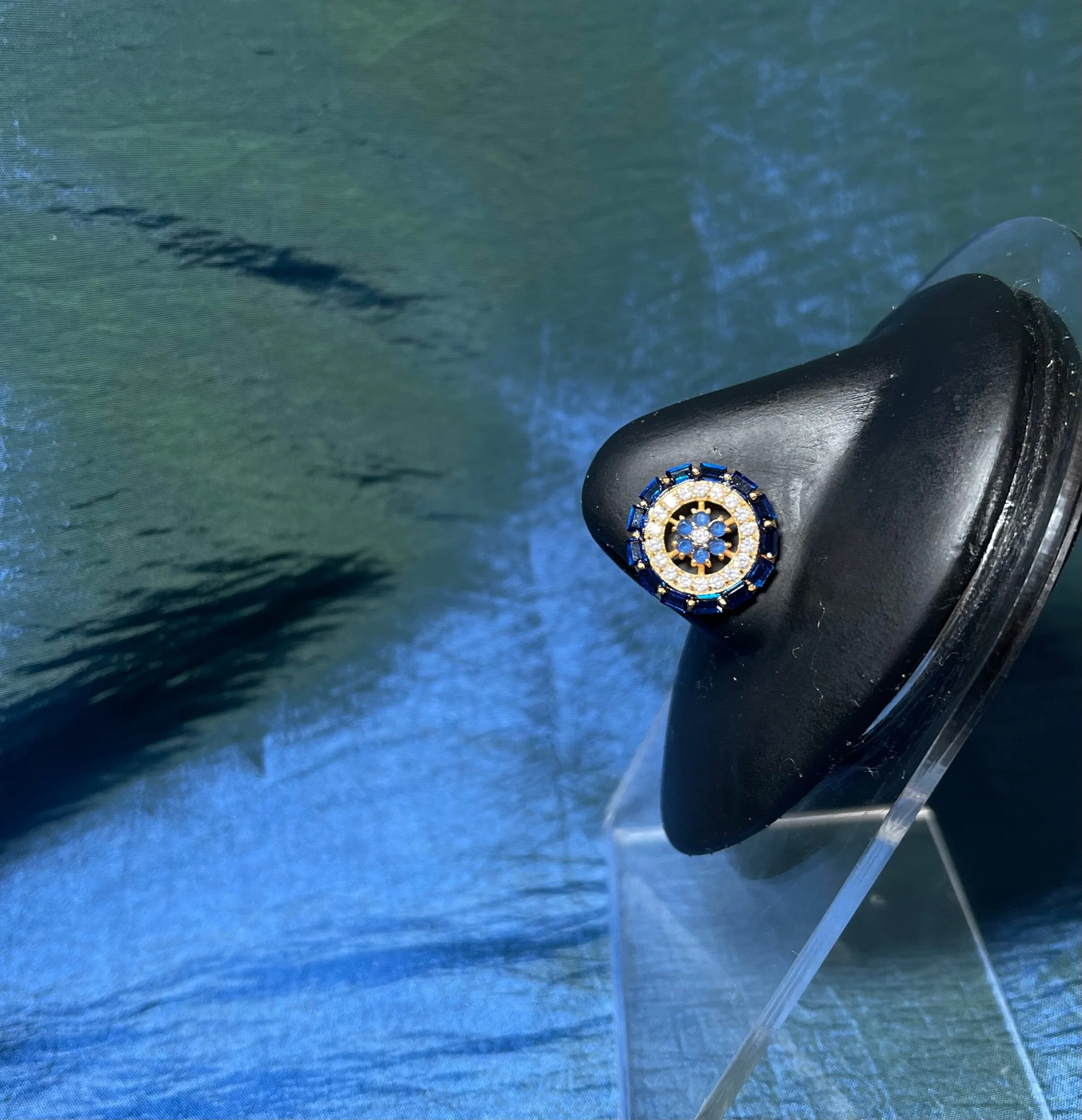 266F6AFA-4C6A-47BF-8FF9-C712F0295F00