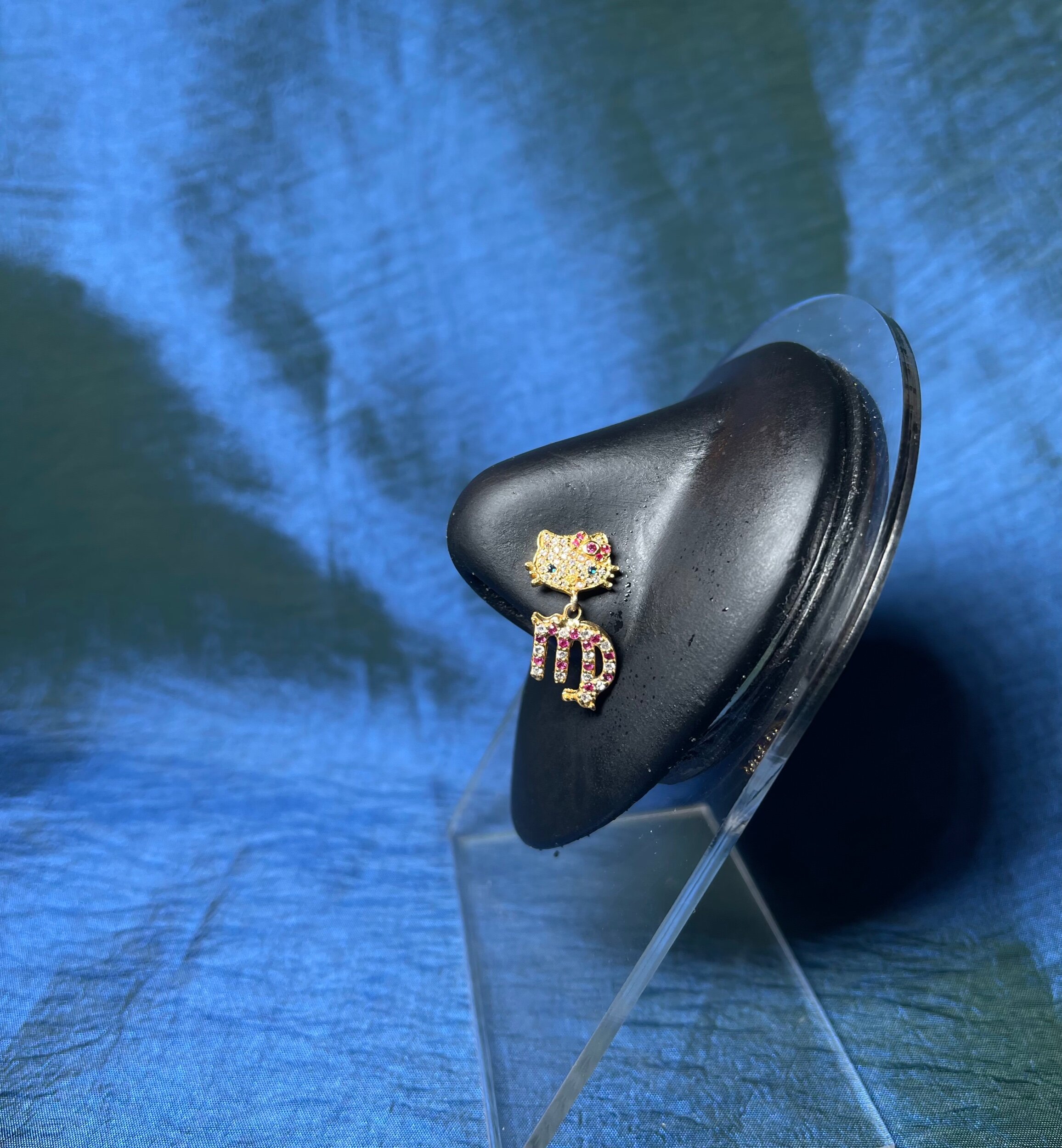 5C88EB93-41F7-431F-8DC5-454FAB4322A7